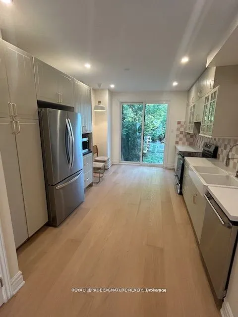 163 Hampton Avenue, #Upper