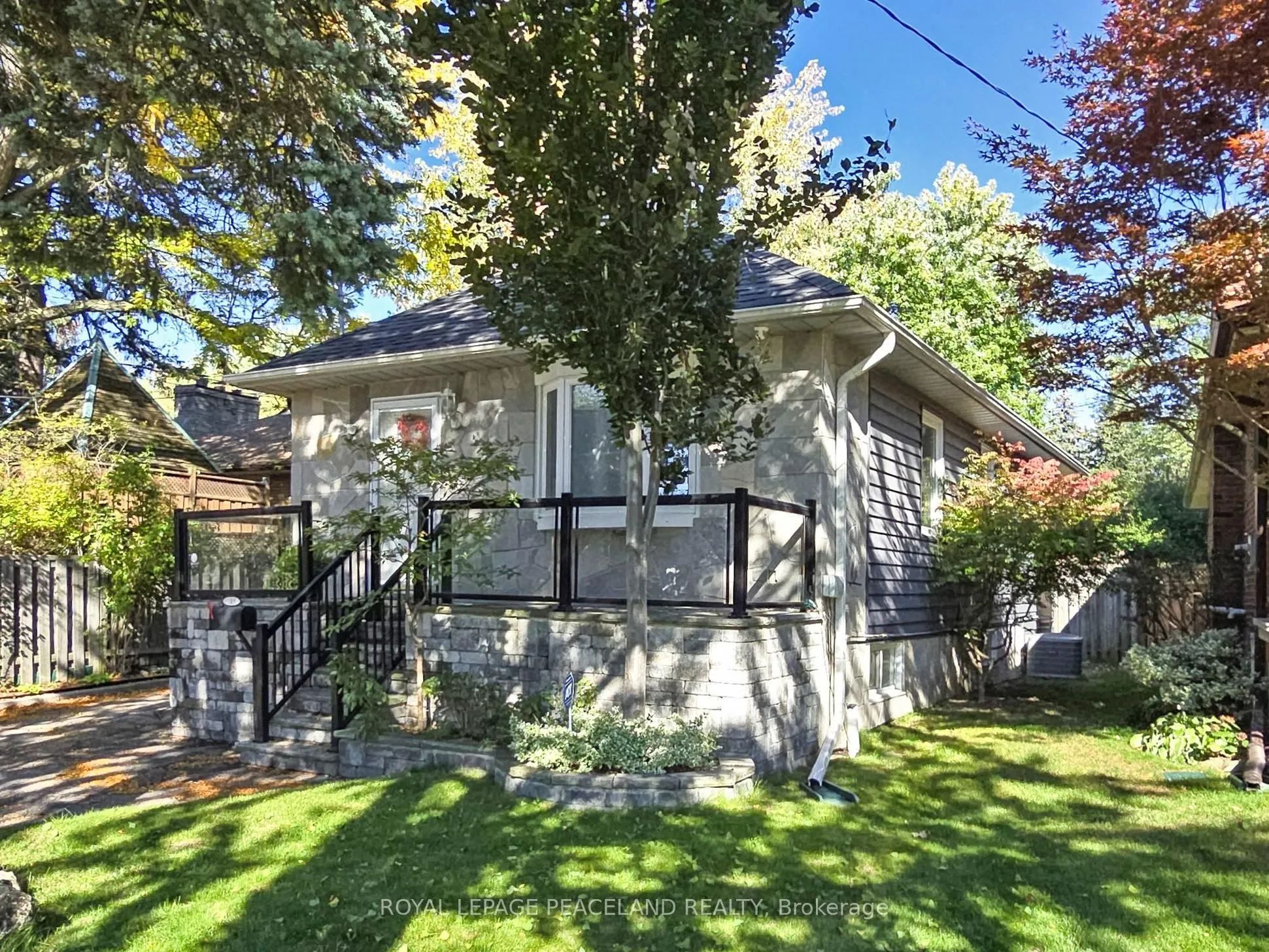 139 Scarboro Crescent