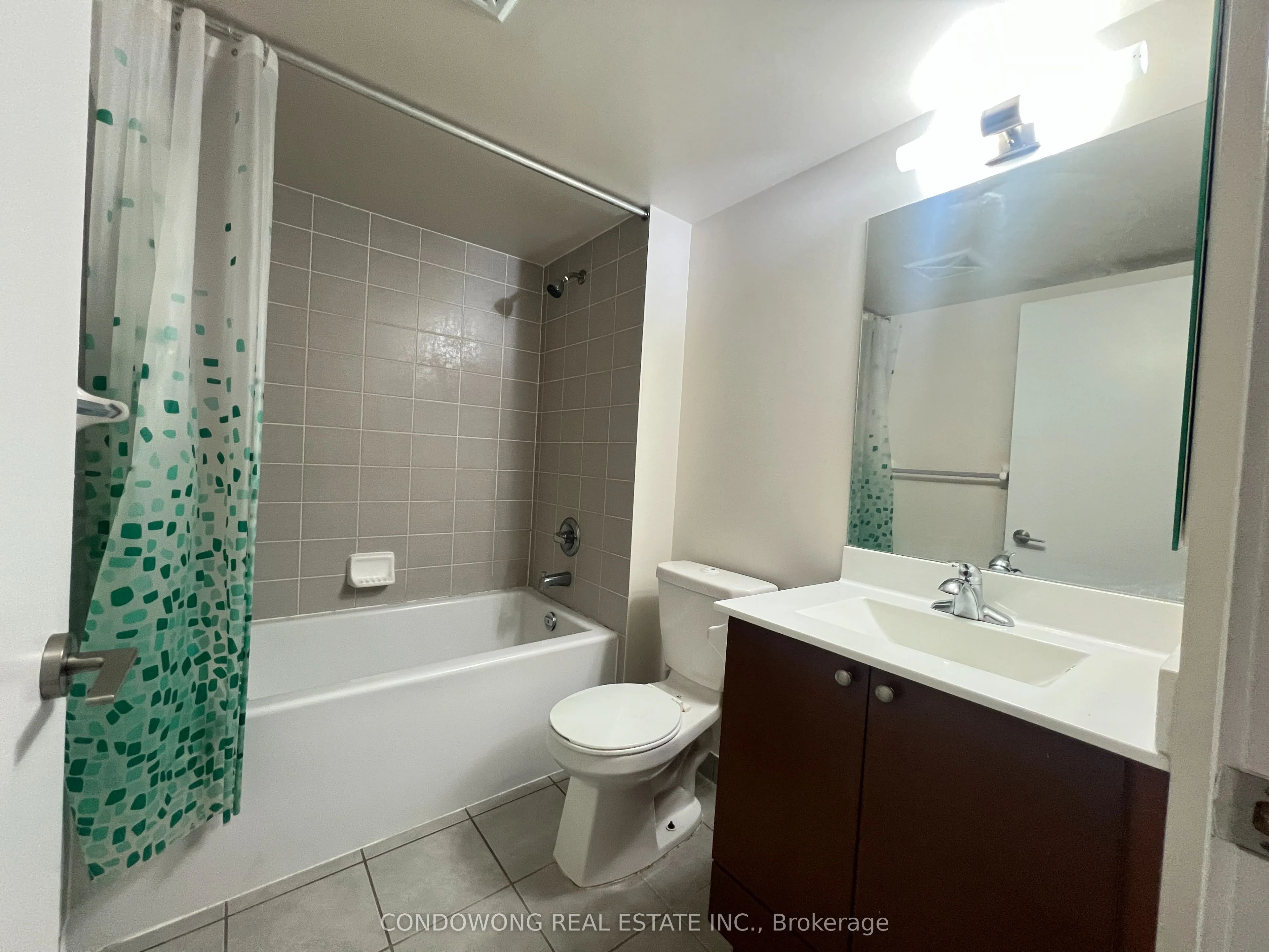 181 Village Green Square, #620