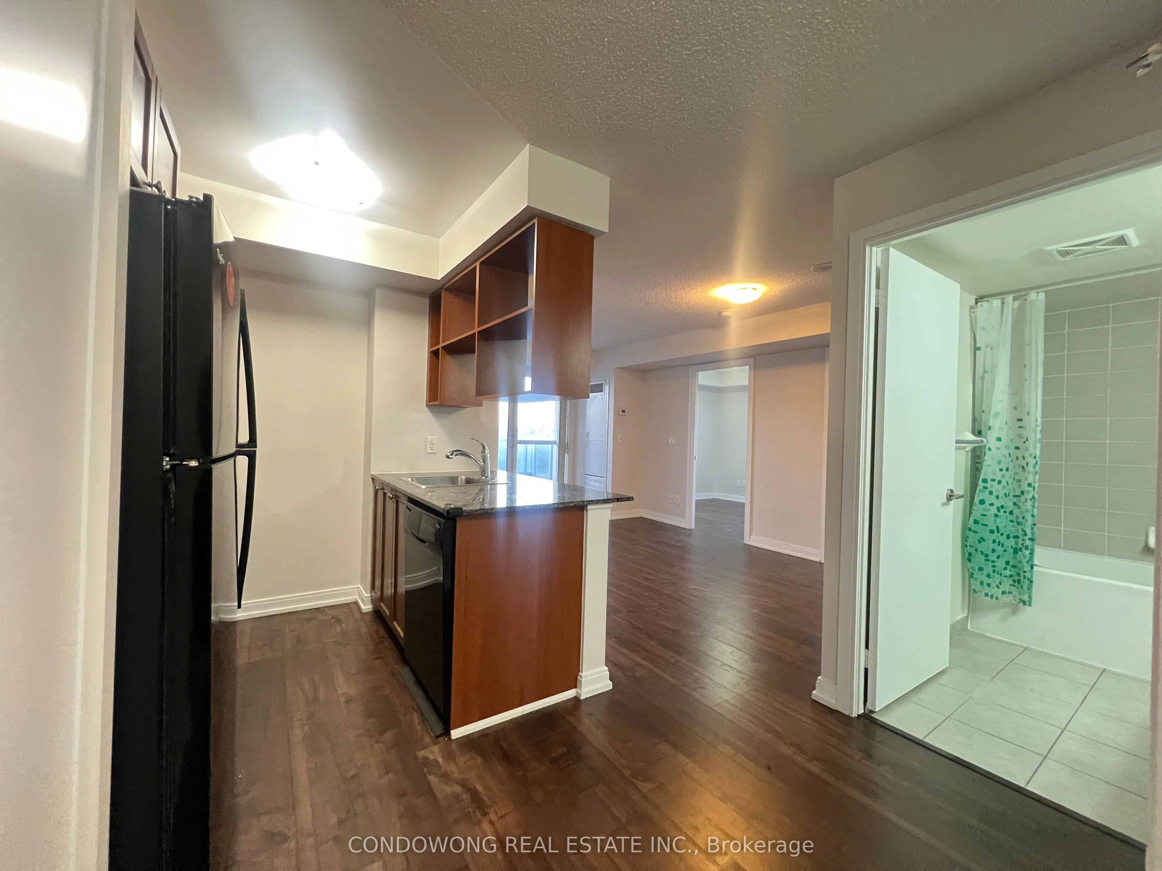 181 Village Green Square, #620