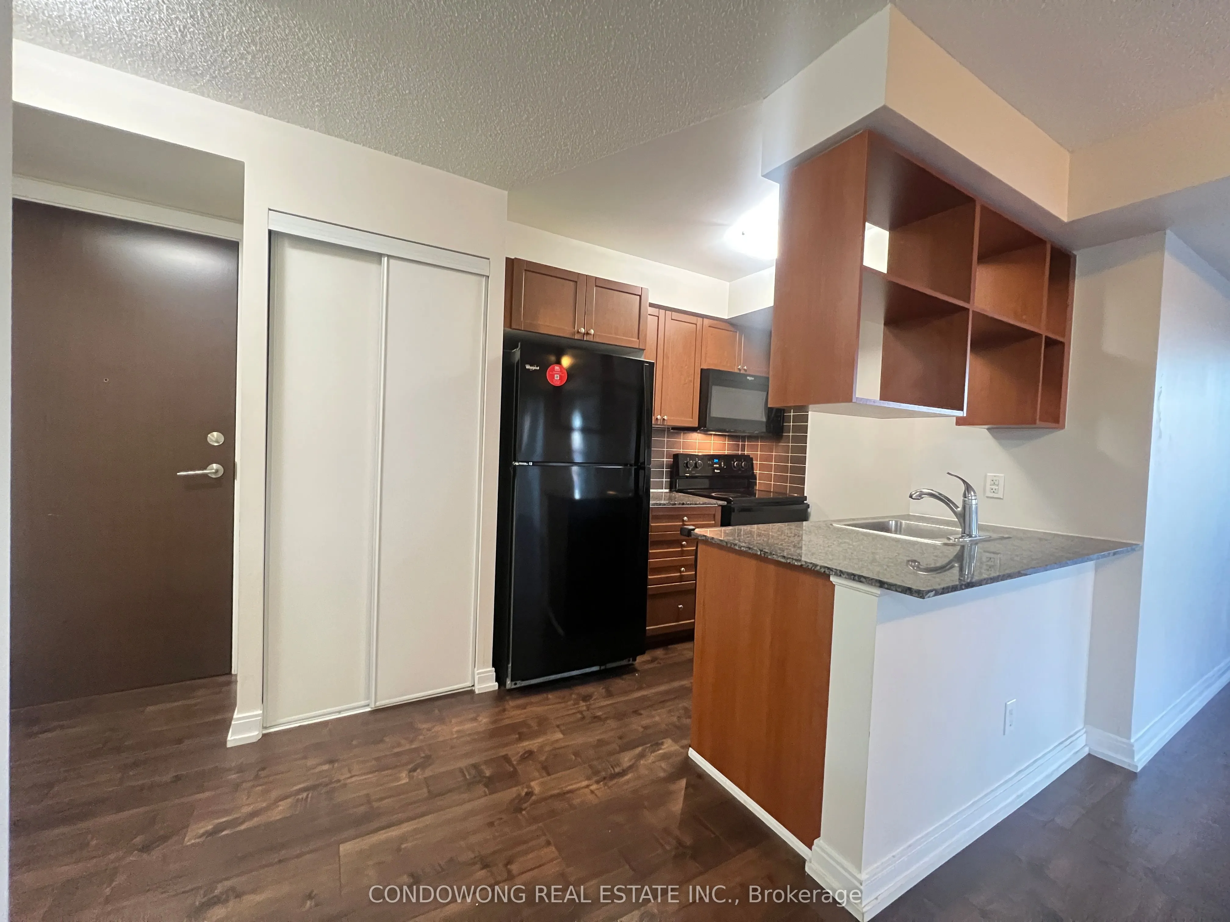 181 Village Green Square, #620