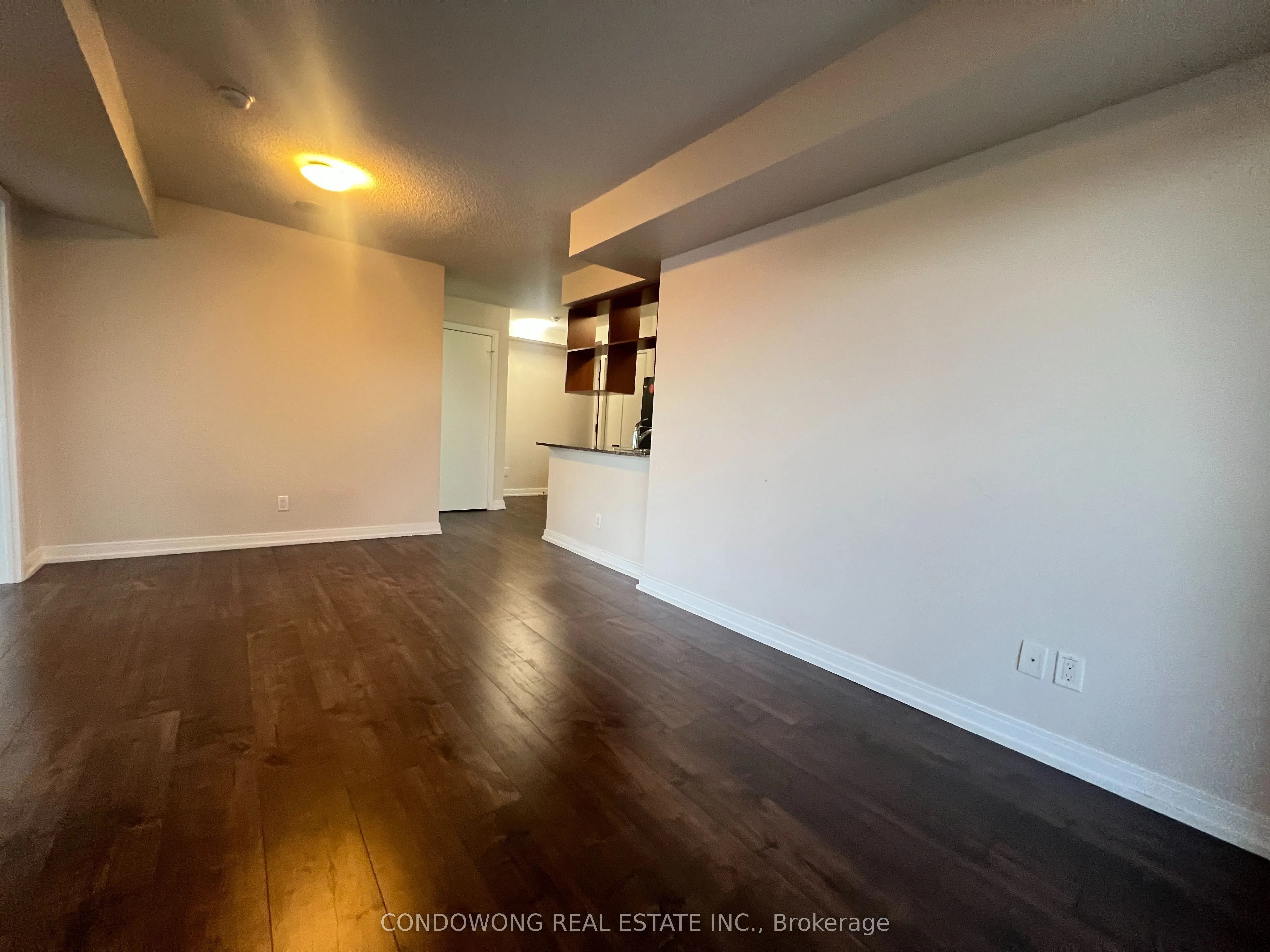 181 Village Green Square, #620