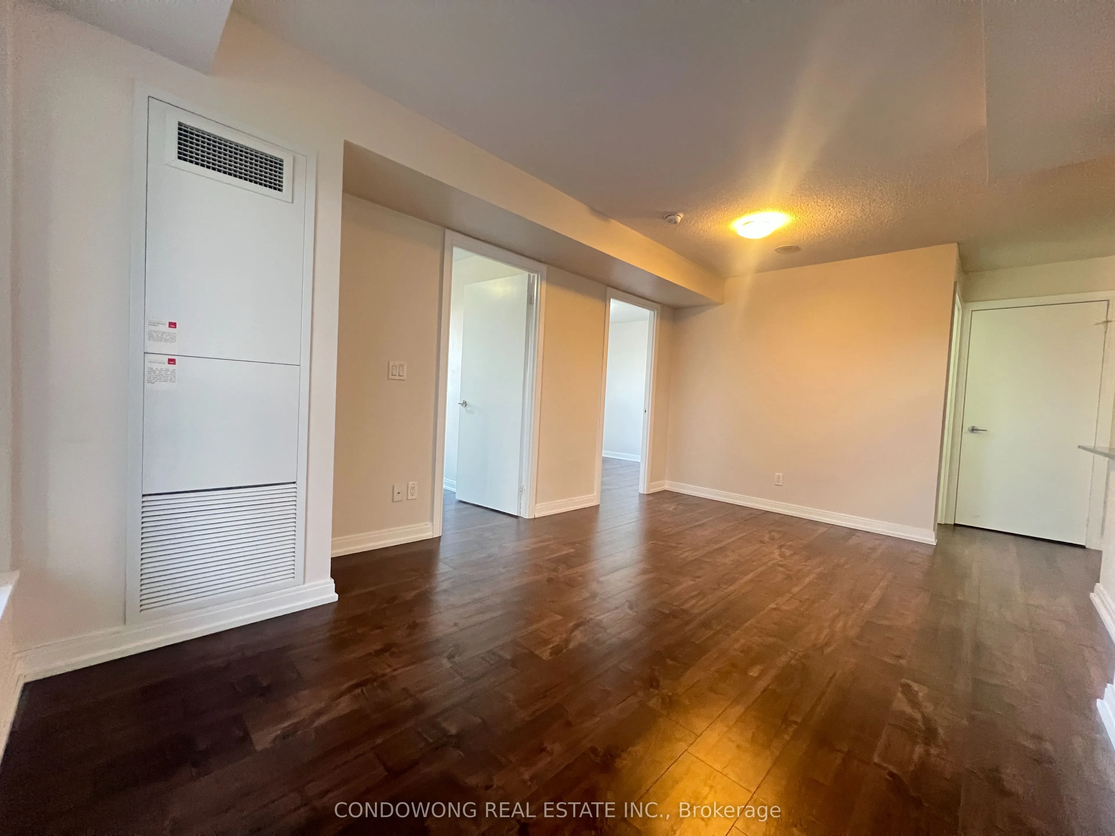 181 Village Green Square, #620