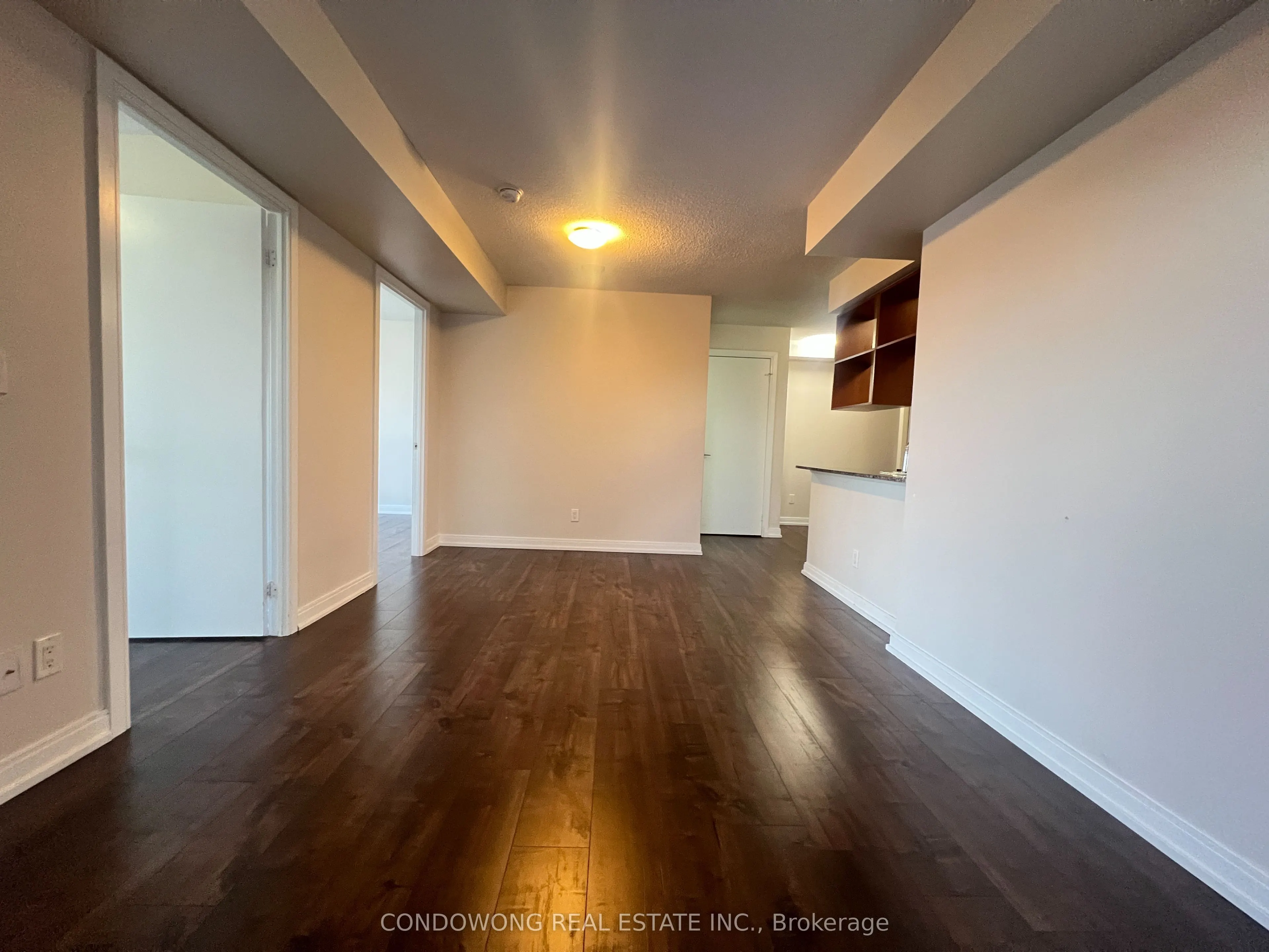 181 Village Green Square, #620