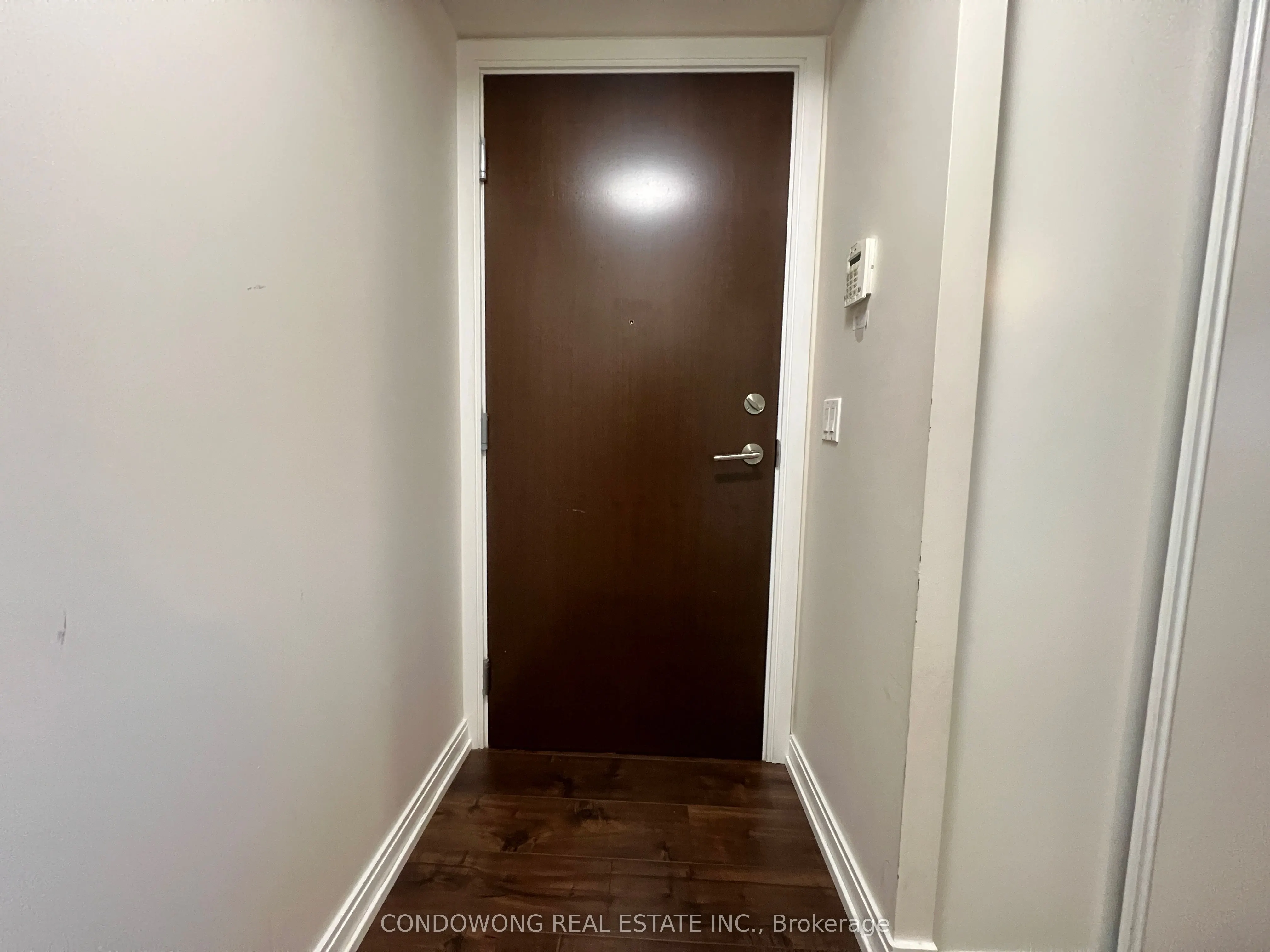 181 Village Green Square, #620