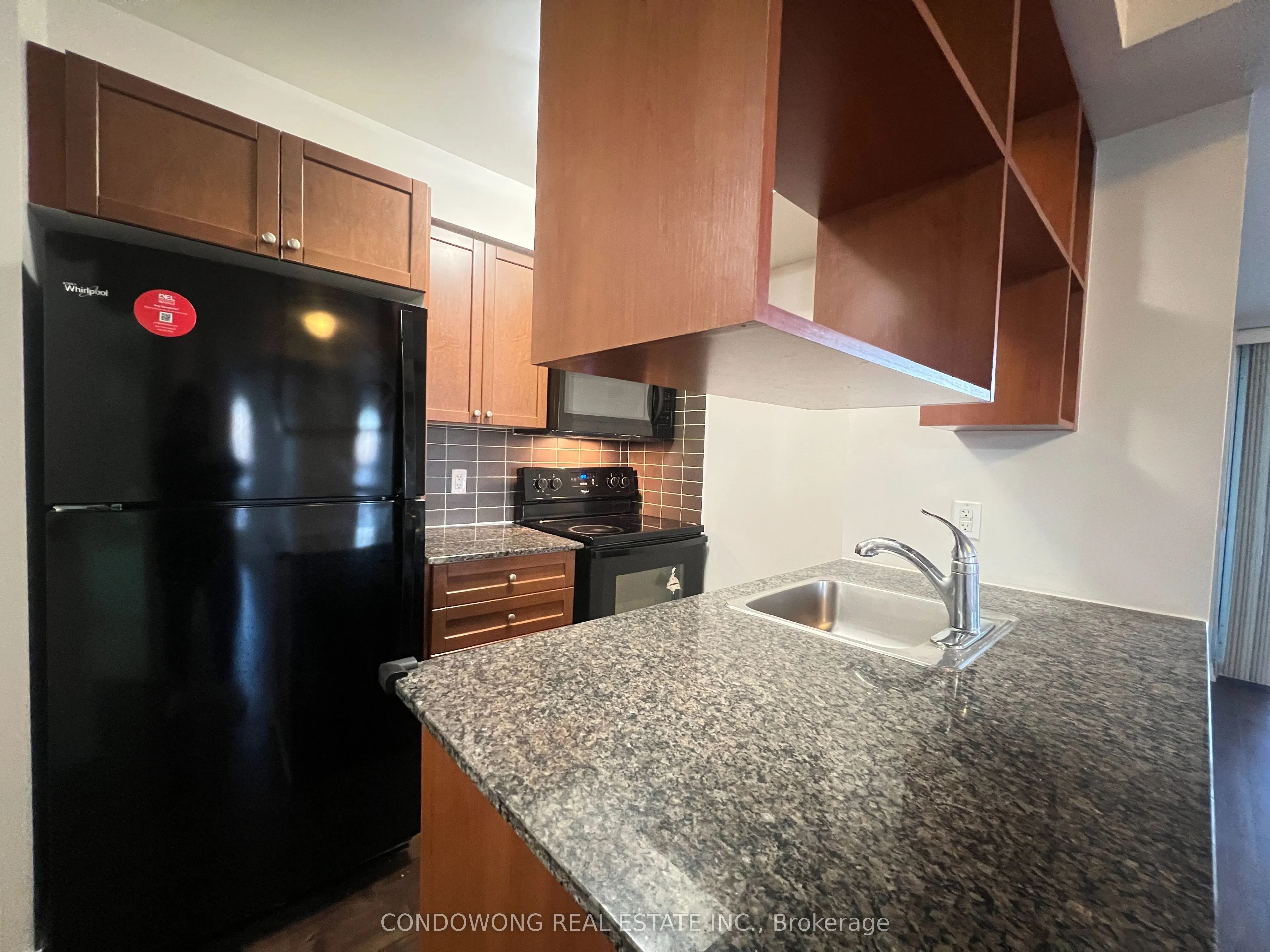 181 Village Green Square, #620