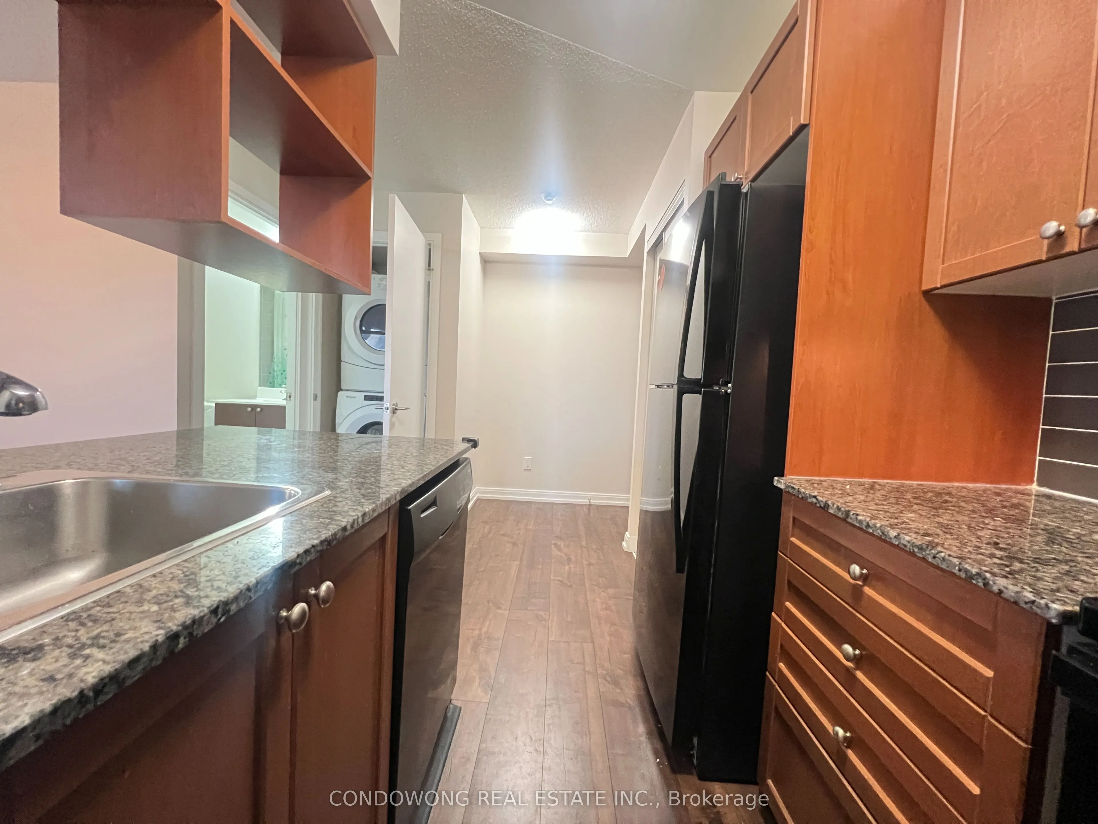181 Village Green Square, #620
