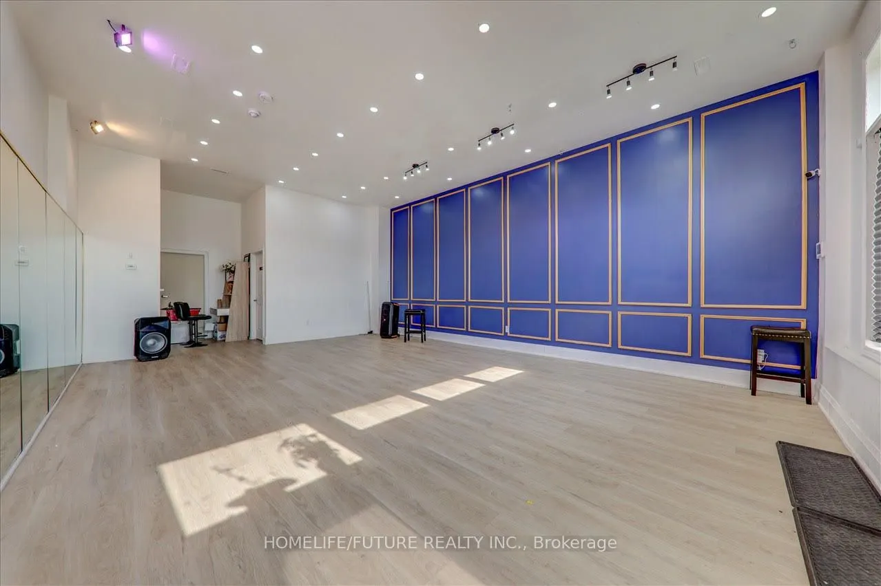 1130 Baltic Lane