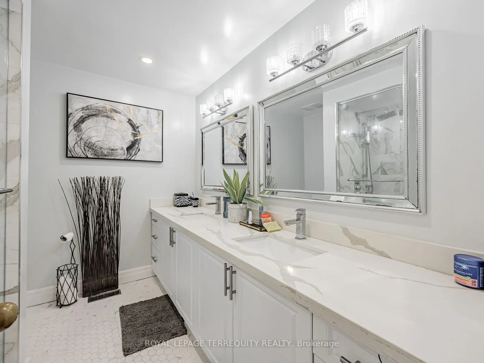 63 Rotherglen Road S