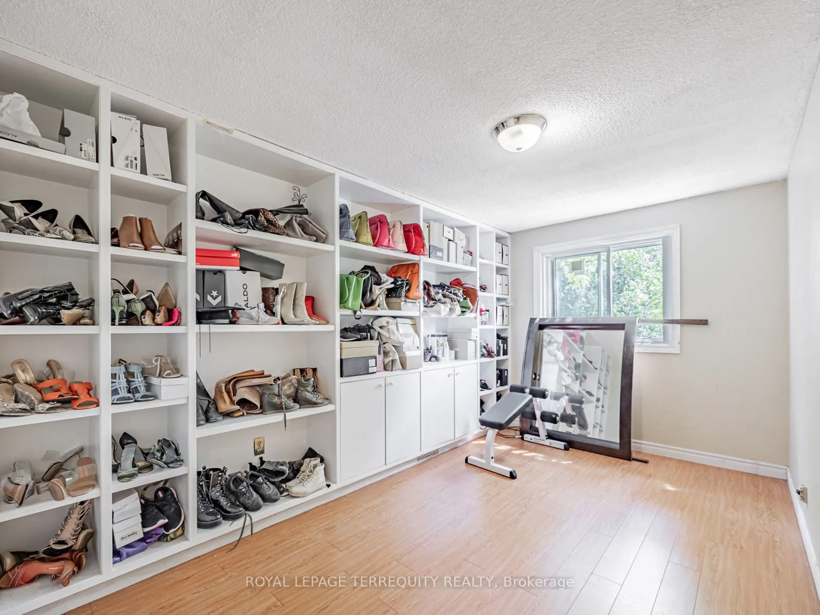 63 Rotherglen Road S