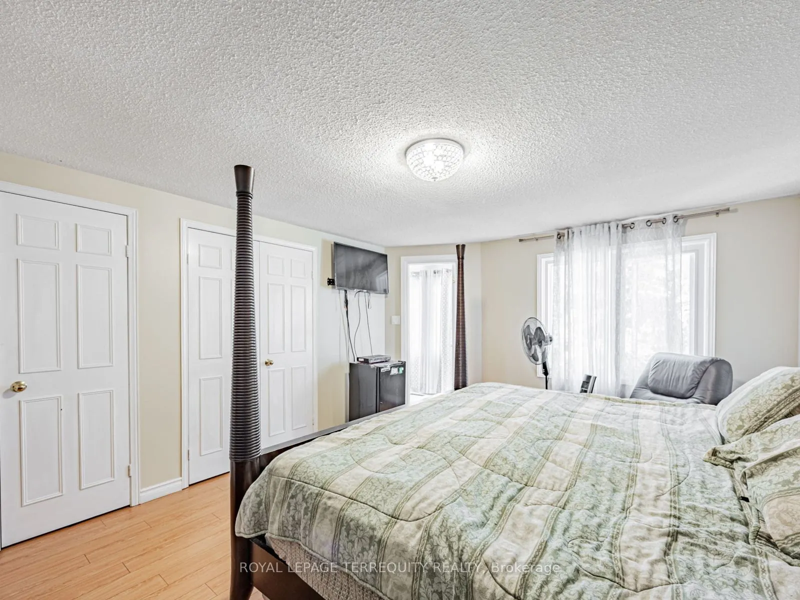 63 Rotherglen Road S