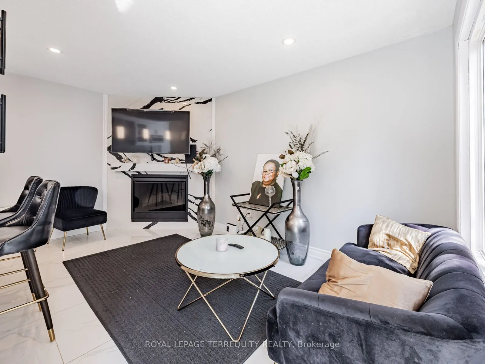 63 Rotherglen Road S