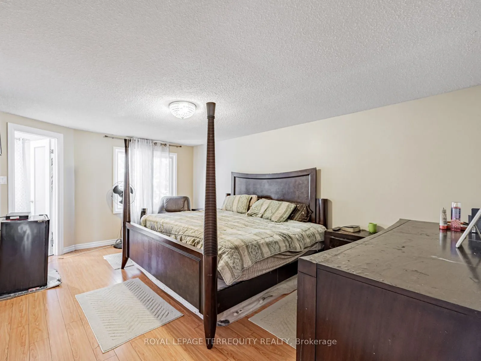 63 Rotherglen Road S