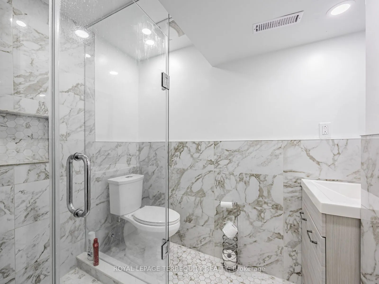 63 Rotherglen Road S