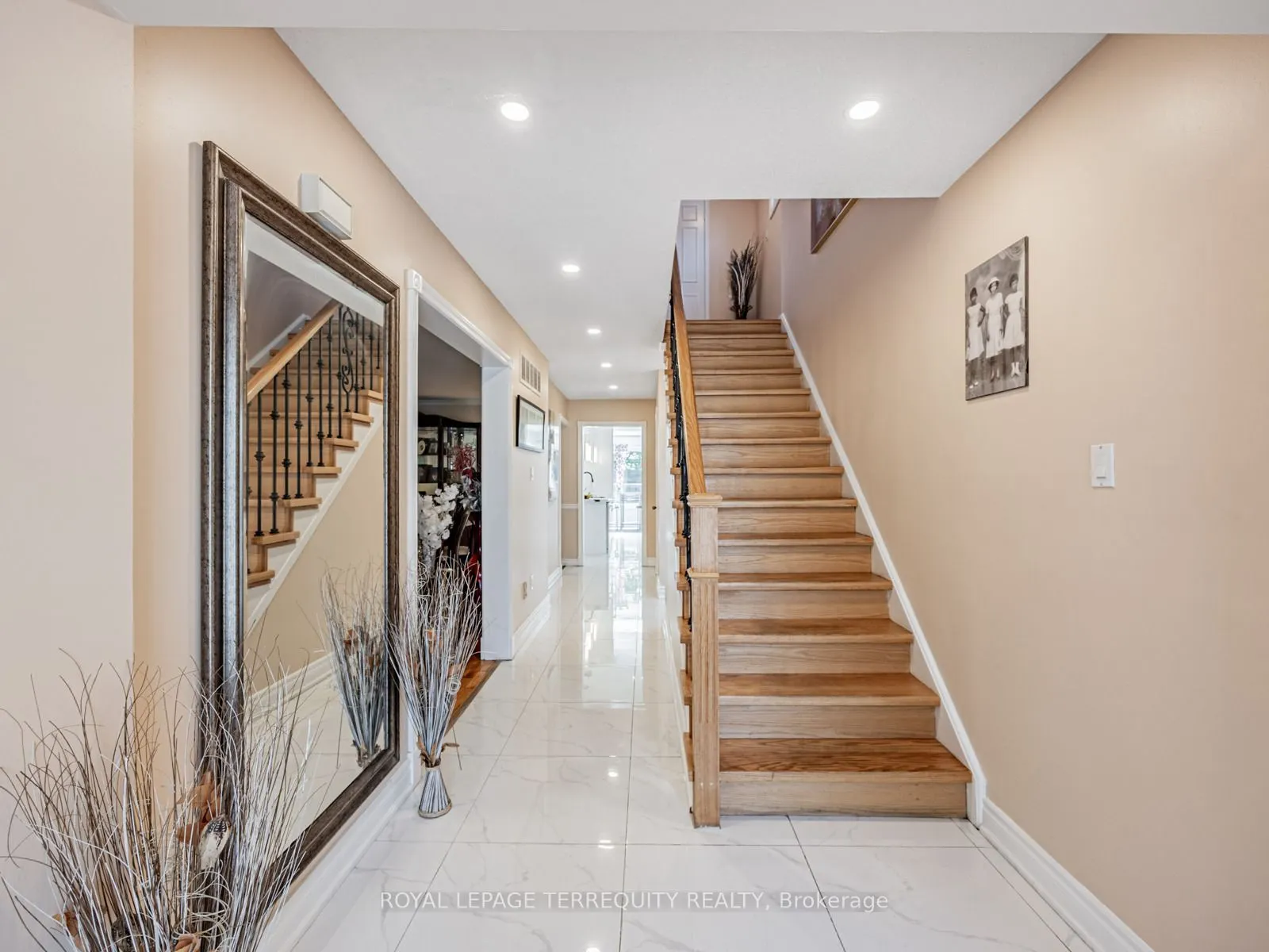 63 Rotherglen Road S