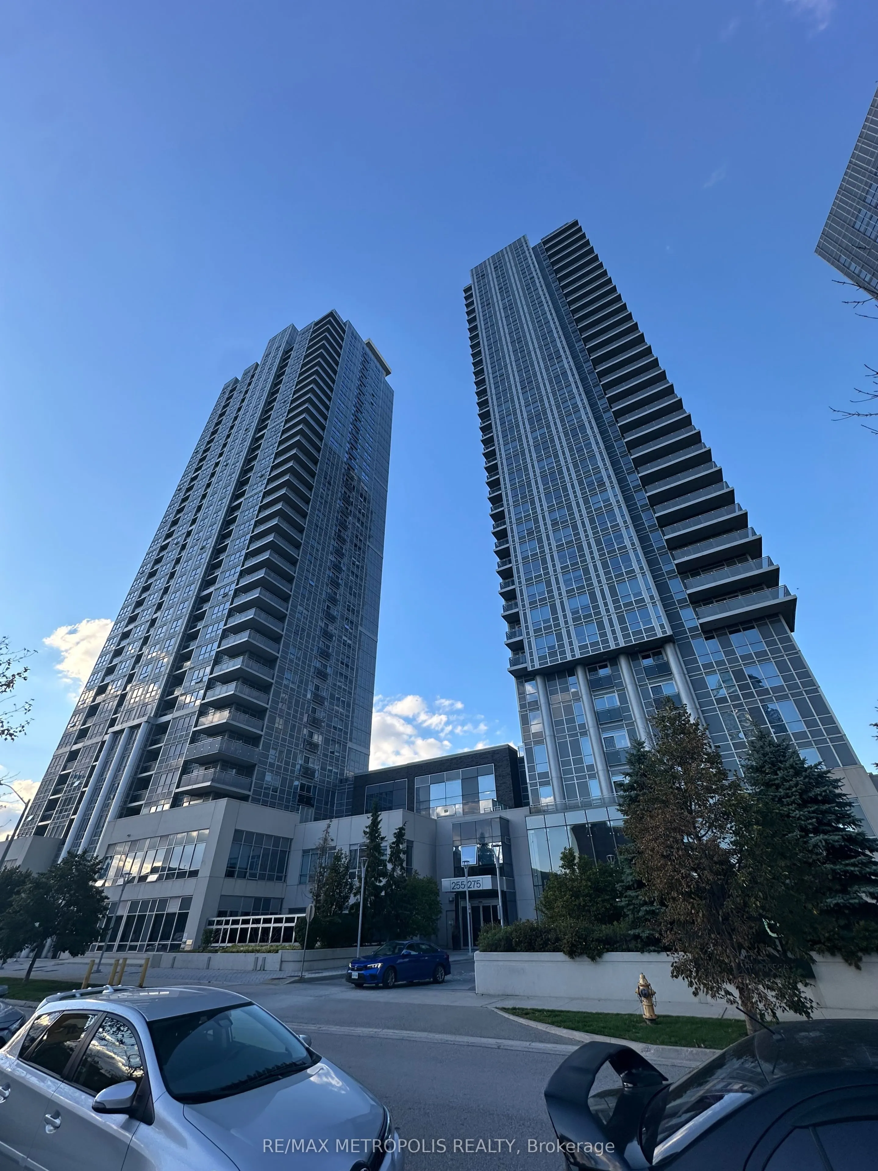 255 Village Green Square, #2808