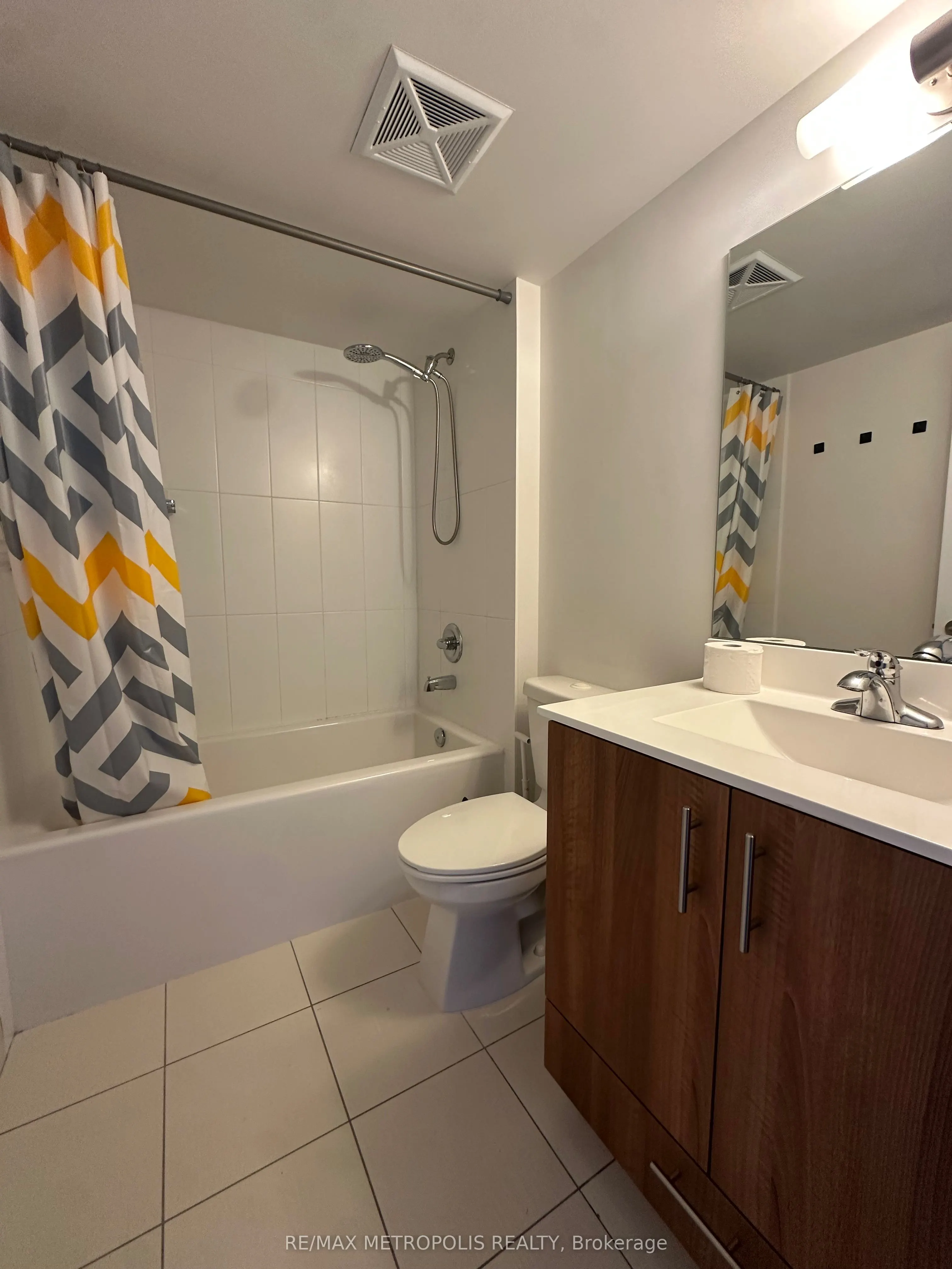 255 Village Green Square, #2808