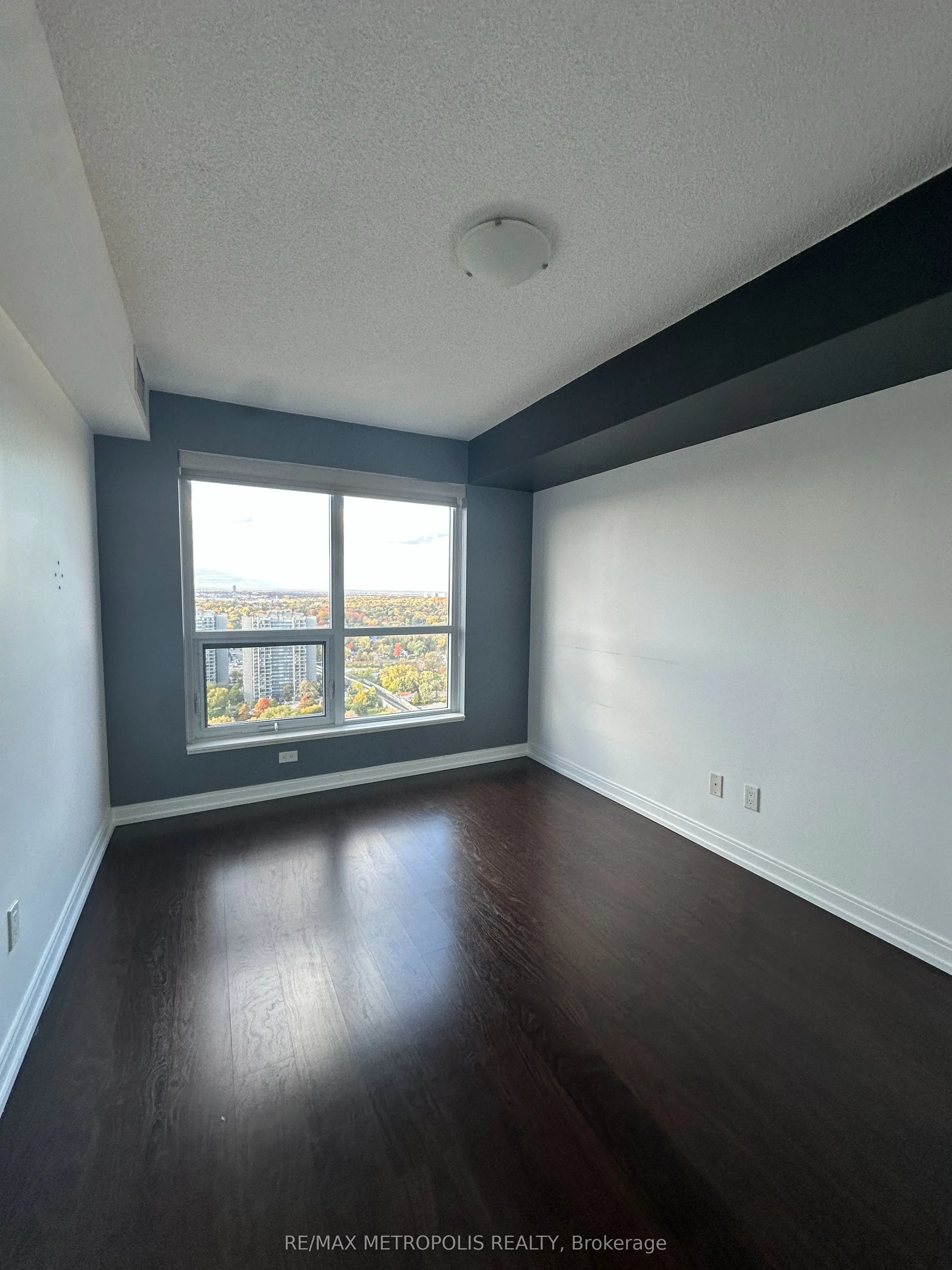 255 Village Green Square, #2808