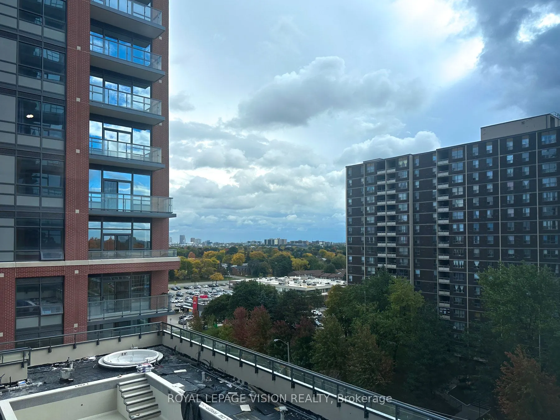 3260 Sheppard Avenue E, #909