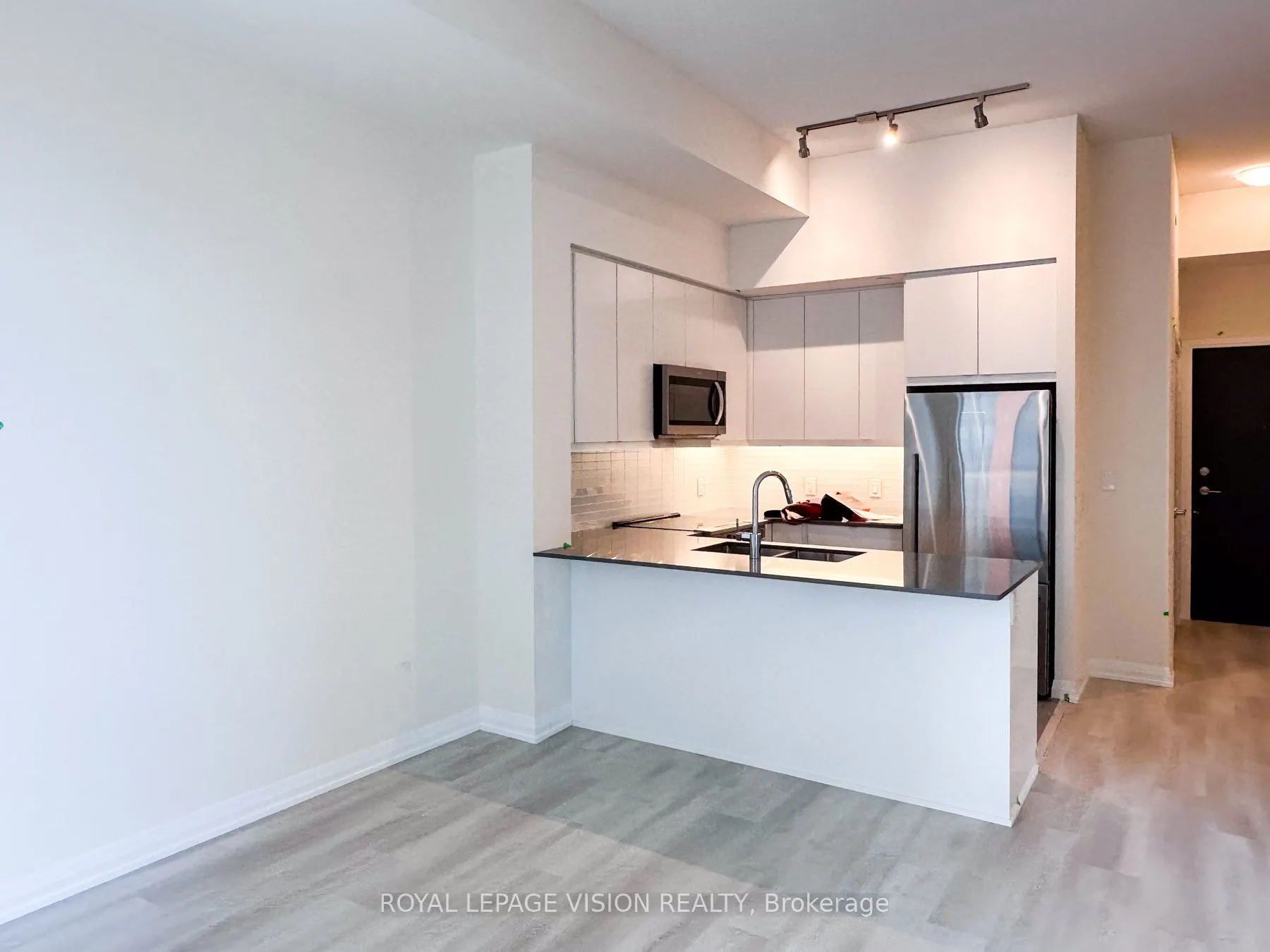3260 Sheppard Avenue E, #909