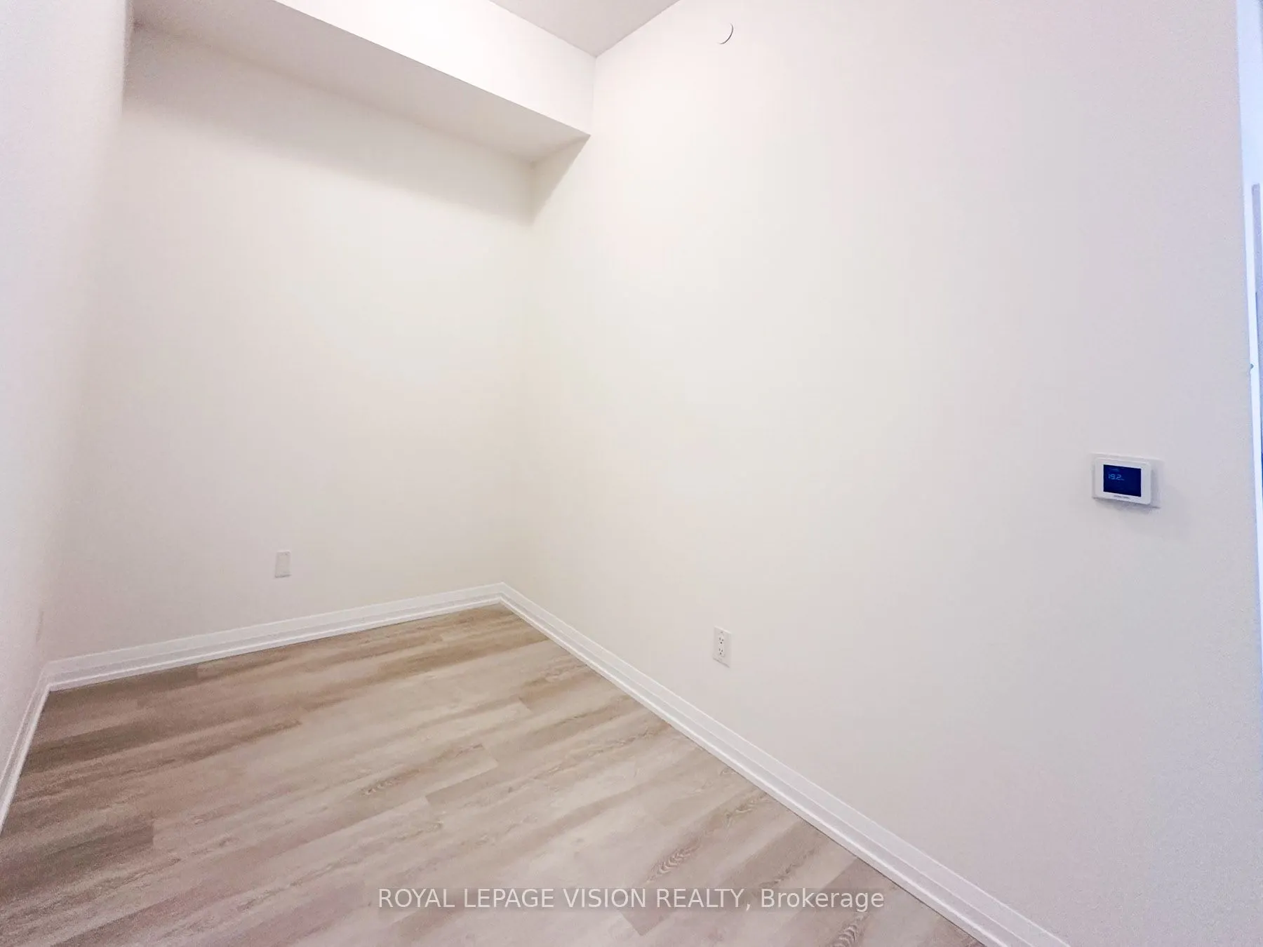 3260 Sheppard Avenue E, #909