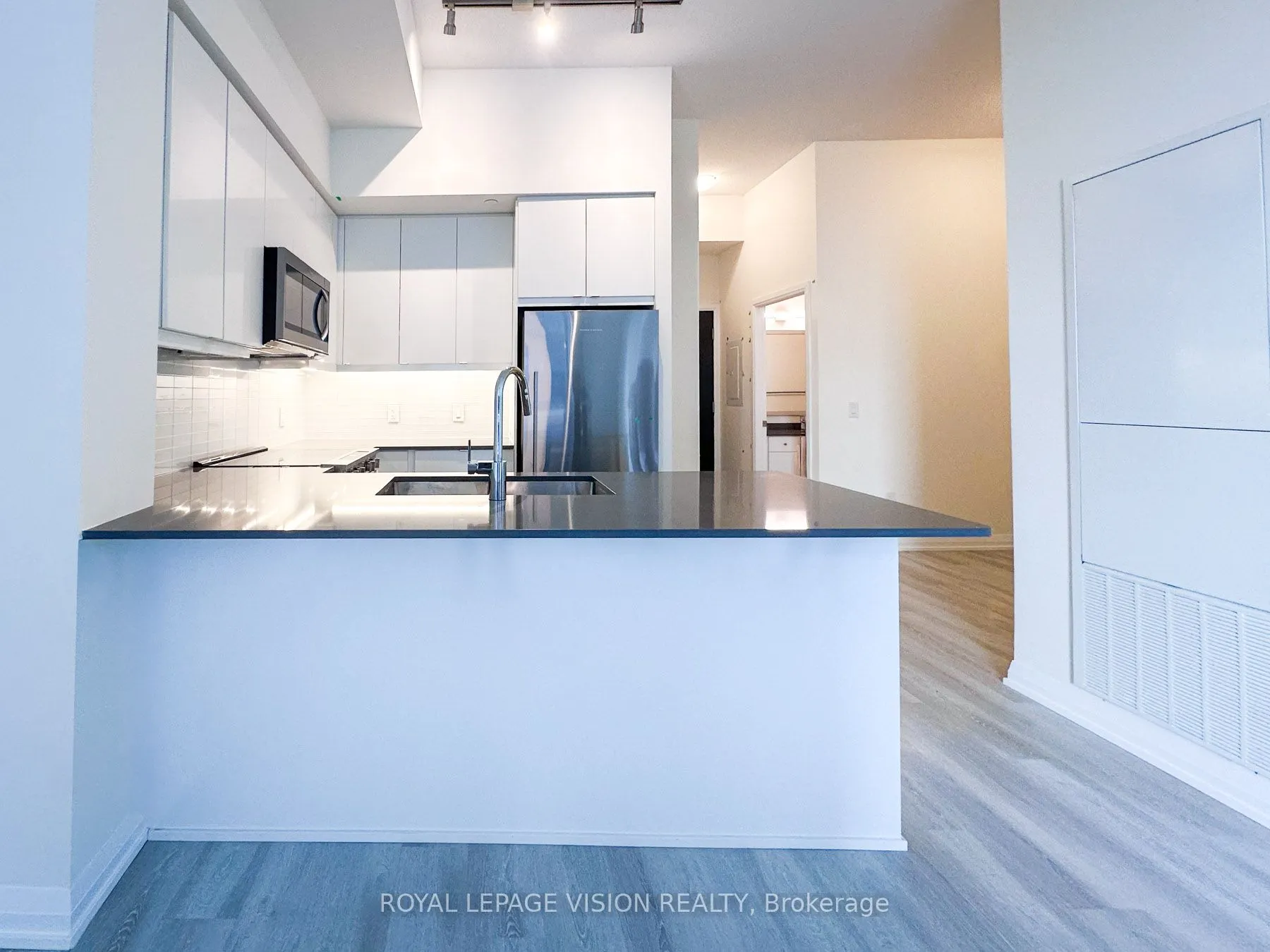 3260 Sheppard Avenue E, #909