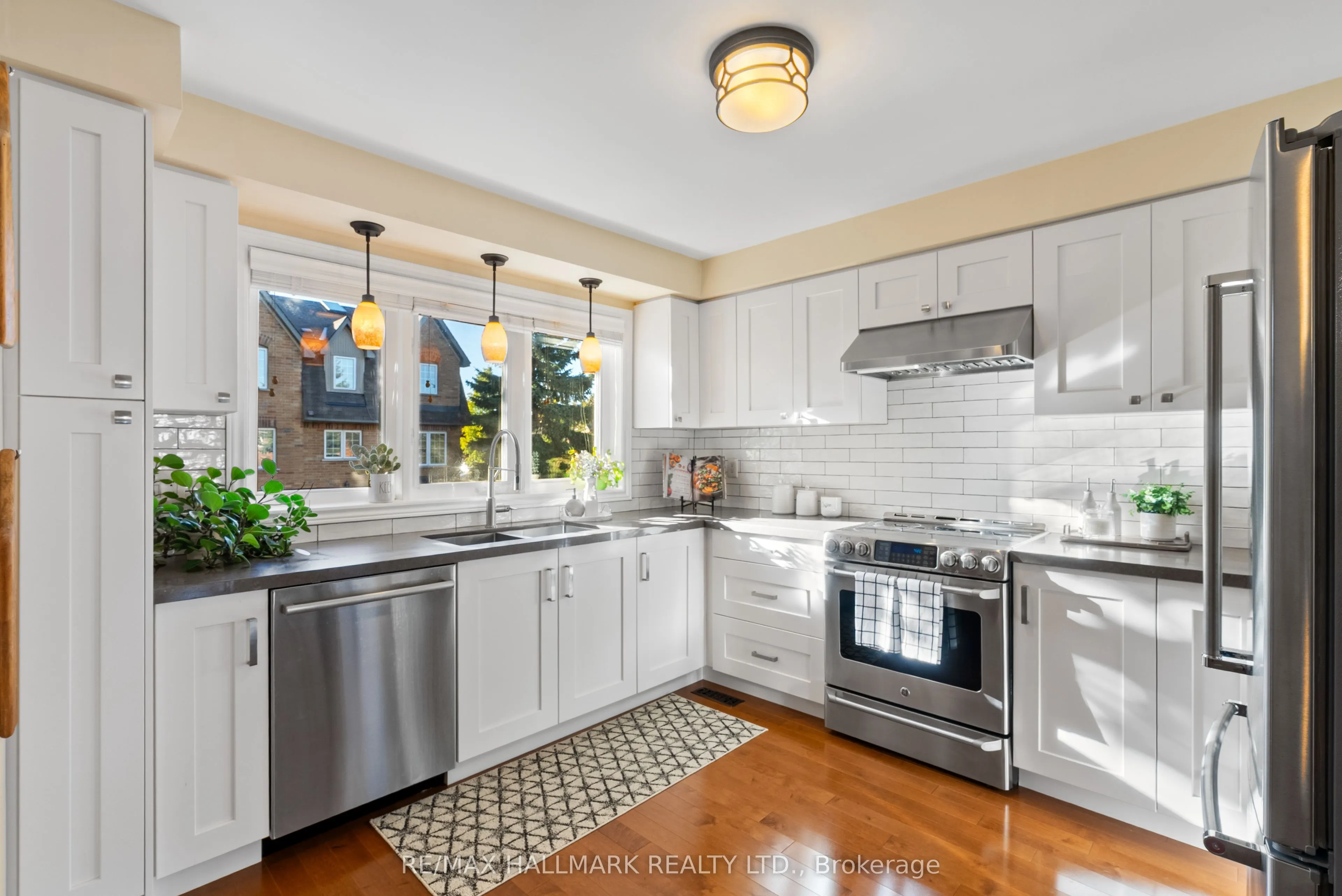 6400 Lawrence Avenue E, #16