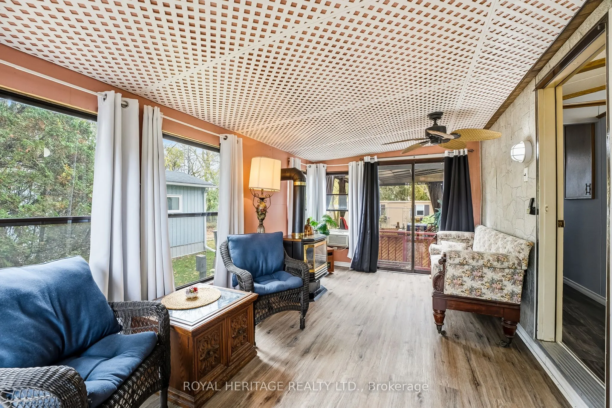 330 King Street E, #6