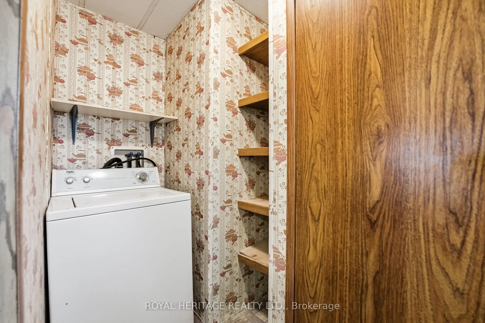330 King Street E, #6