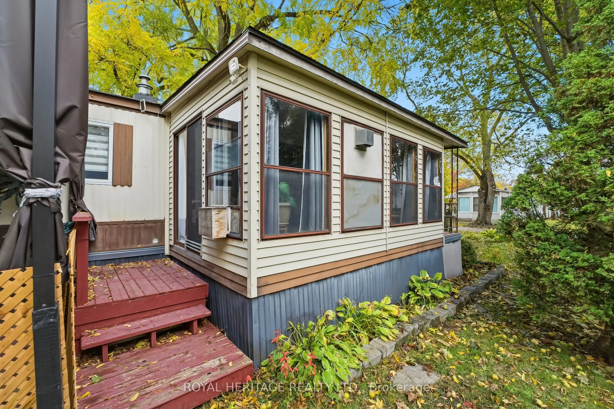 330 King Street E, #6