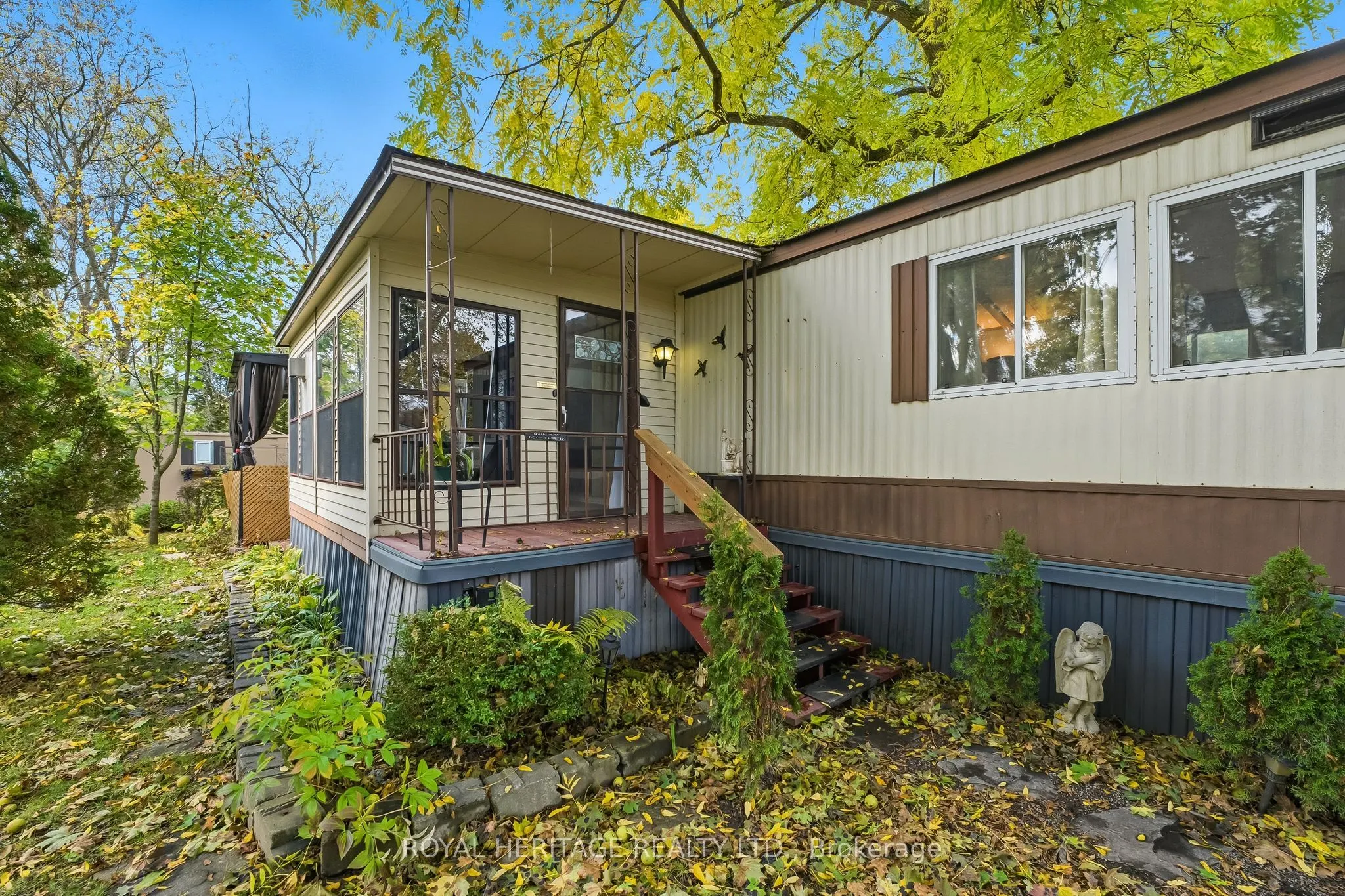 330 King Street E, #6