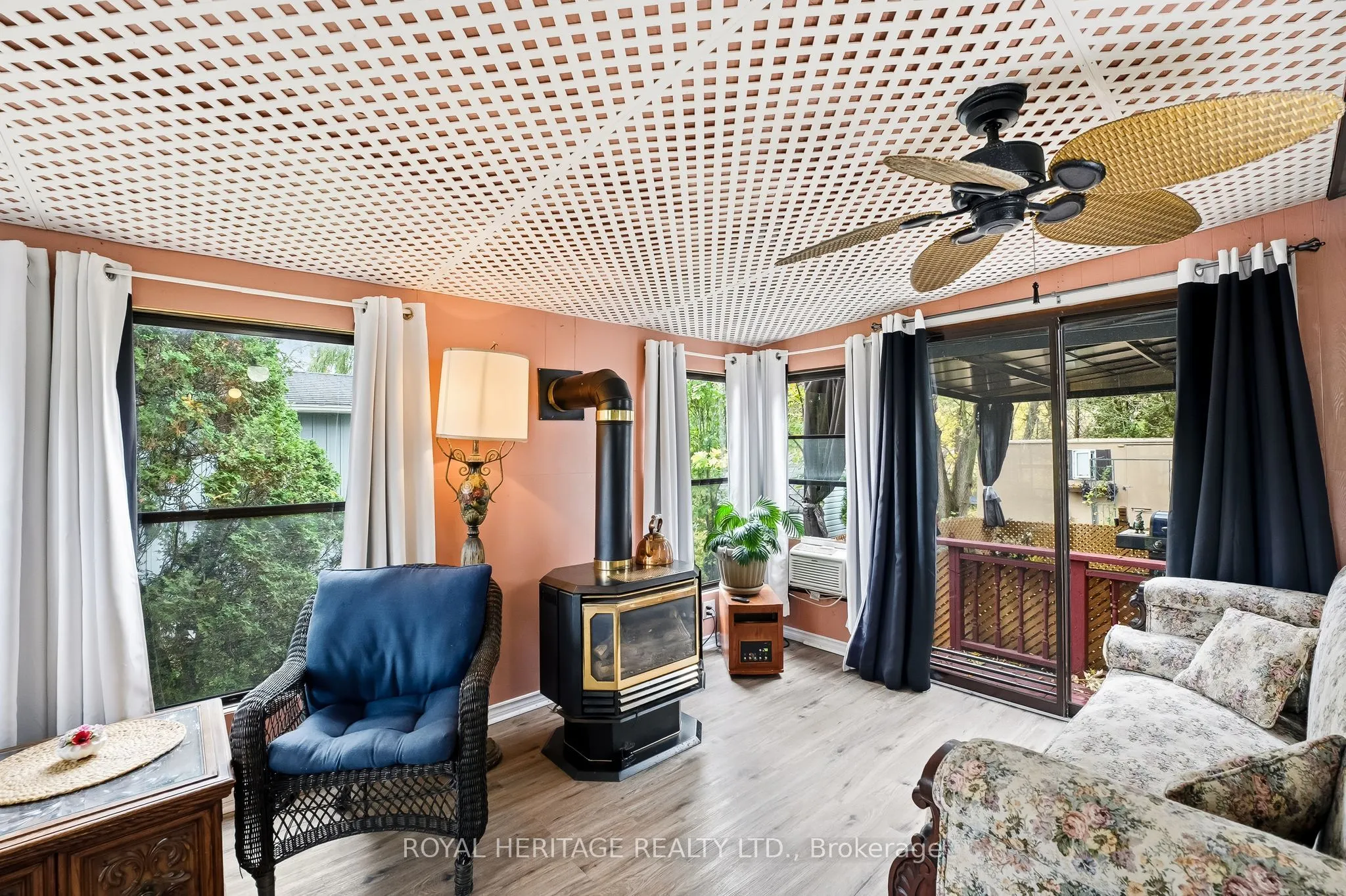 330 King Street E, #6