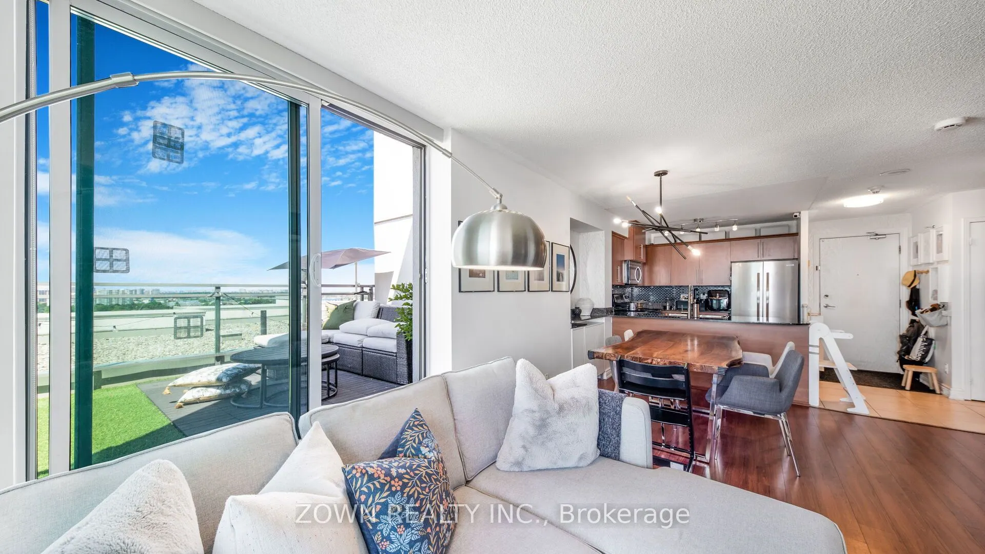 6 Rosebank Drive, #LPHi