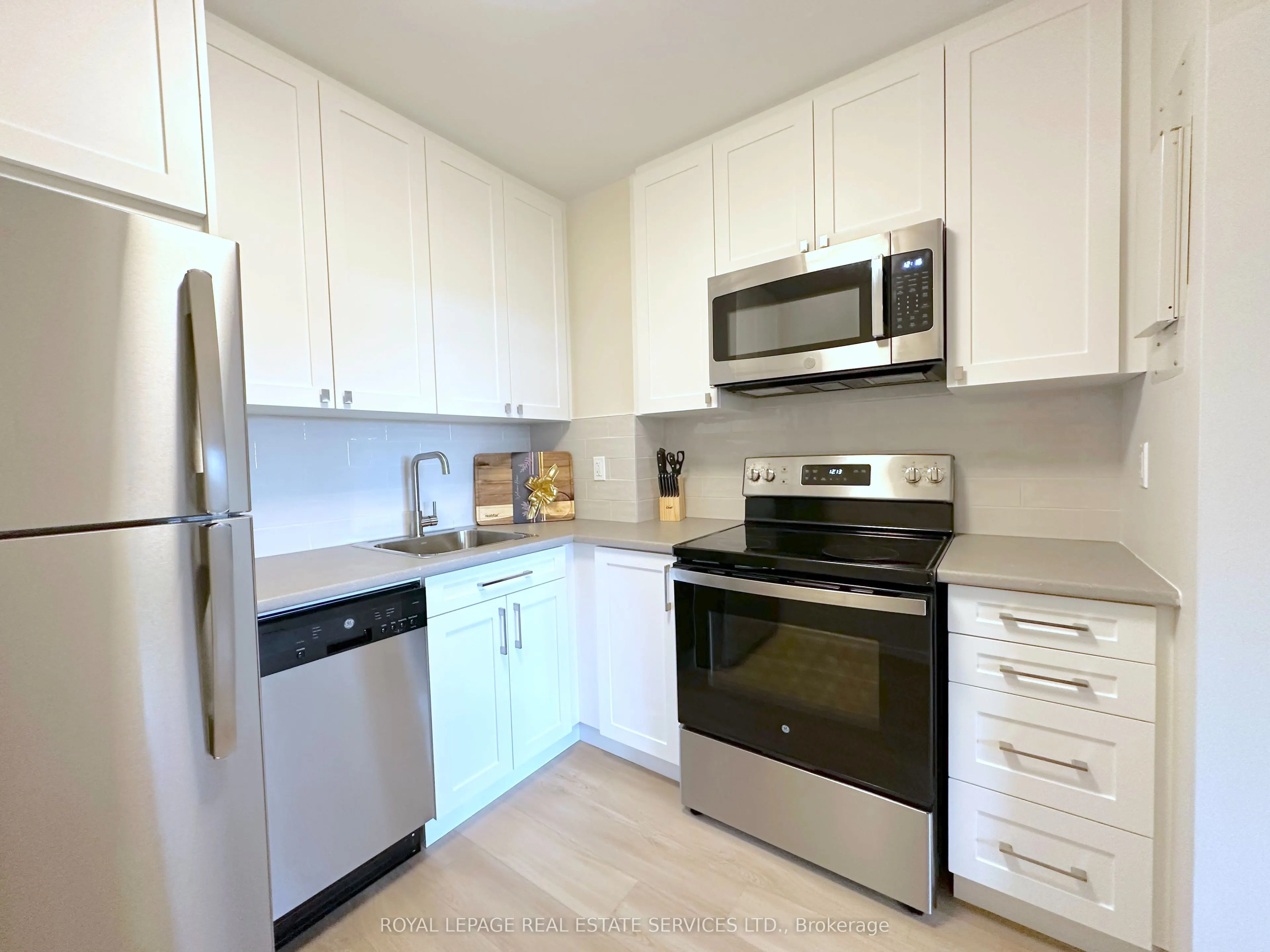 30 Denton Avenue, #802