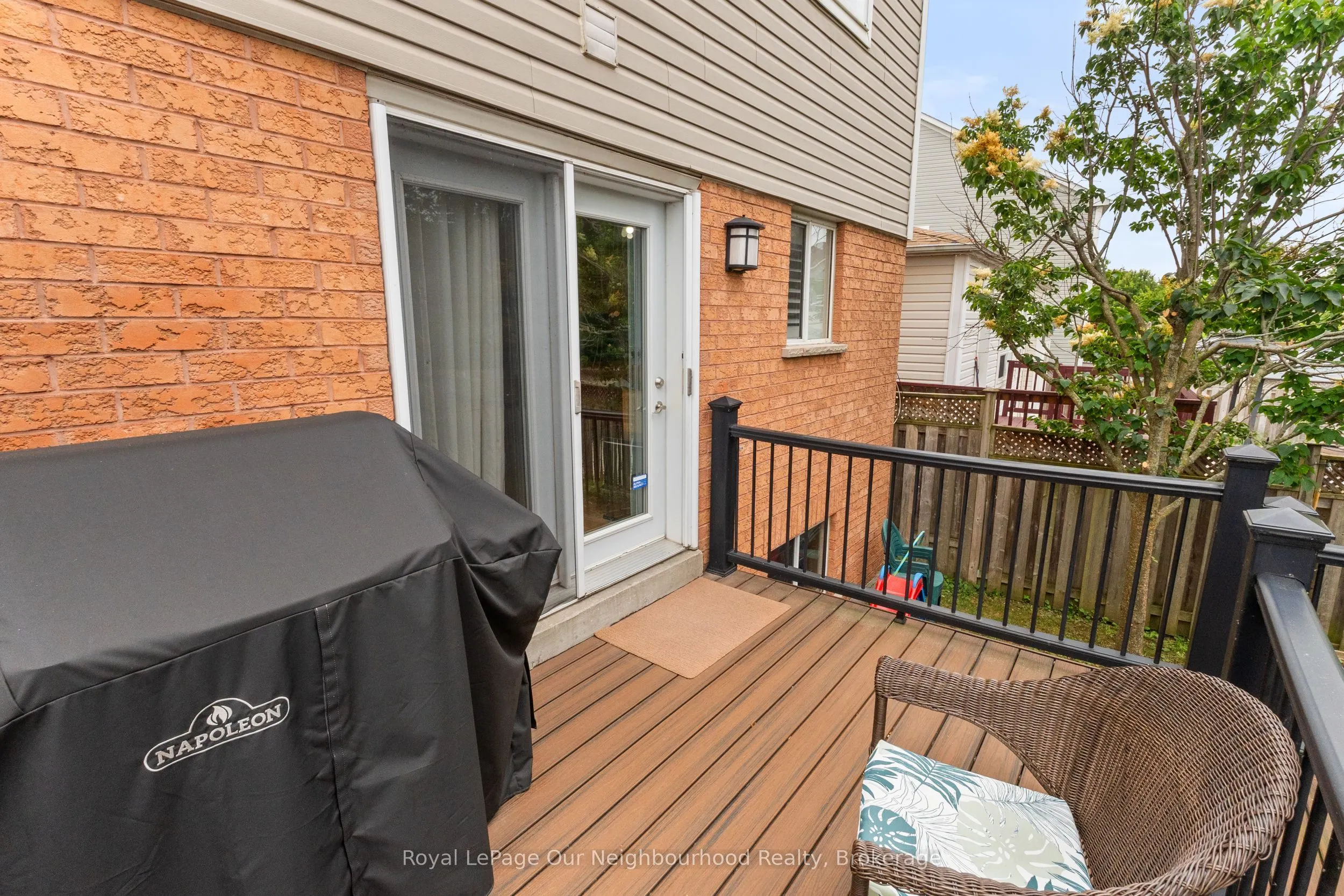 862 Audley Road S