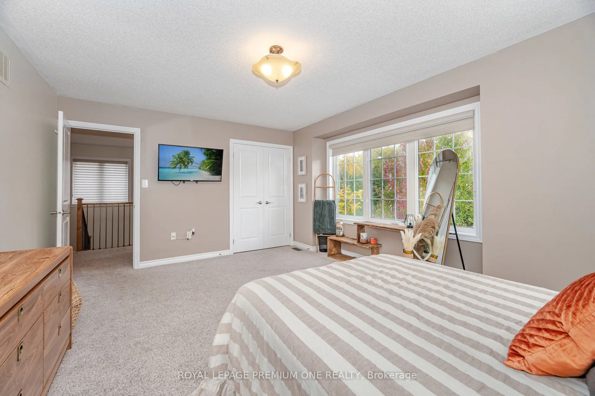 1271 Aldsworth Crescent