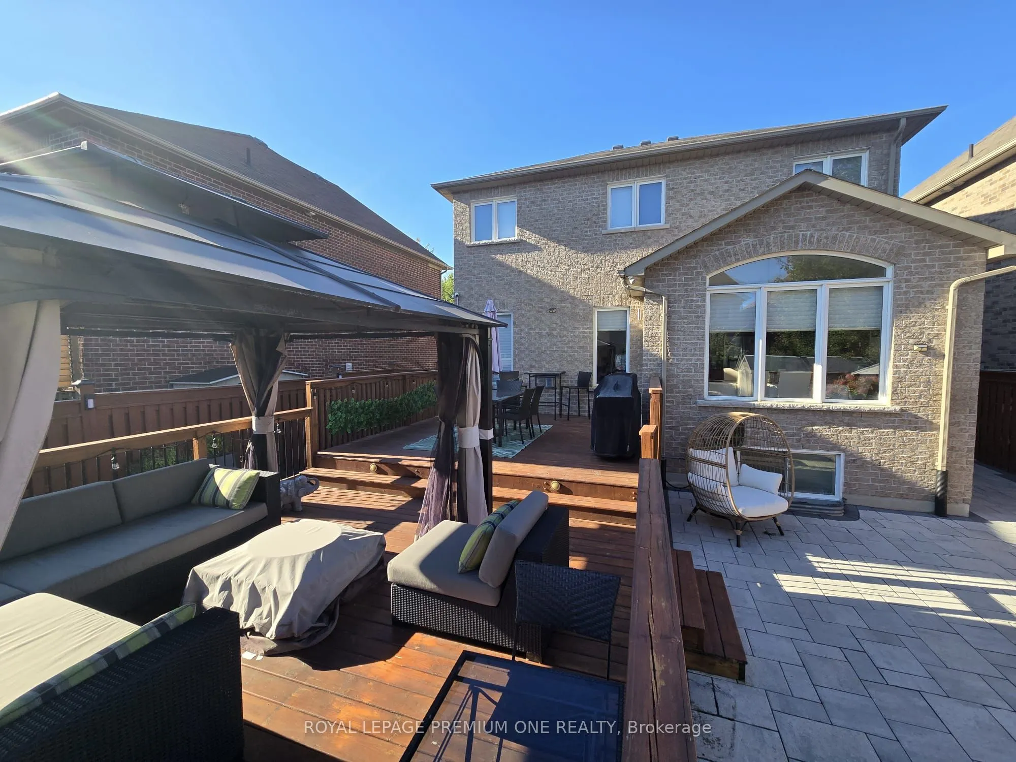 1271 Aldsworth Crescent