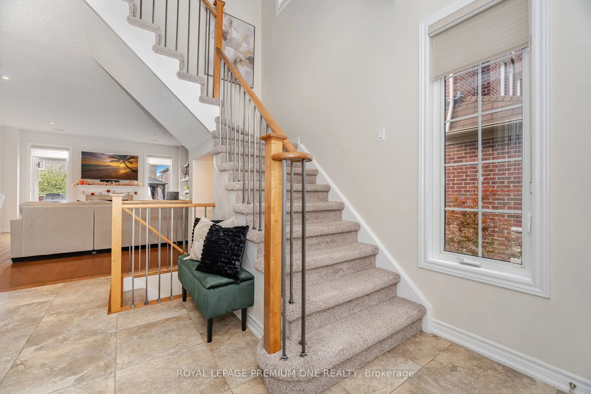 1271 Aldsworth Crescent