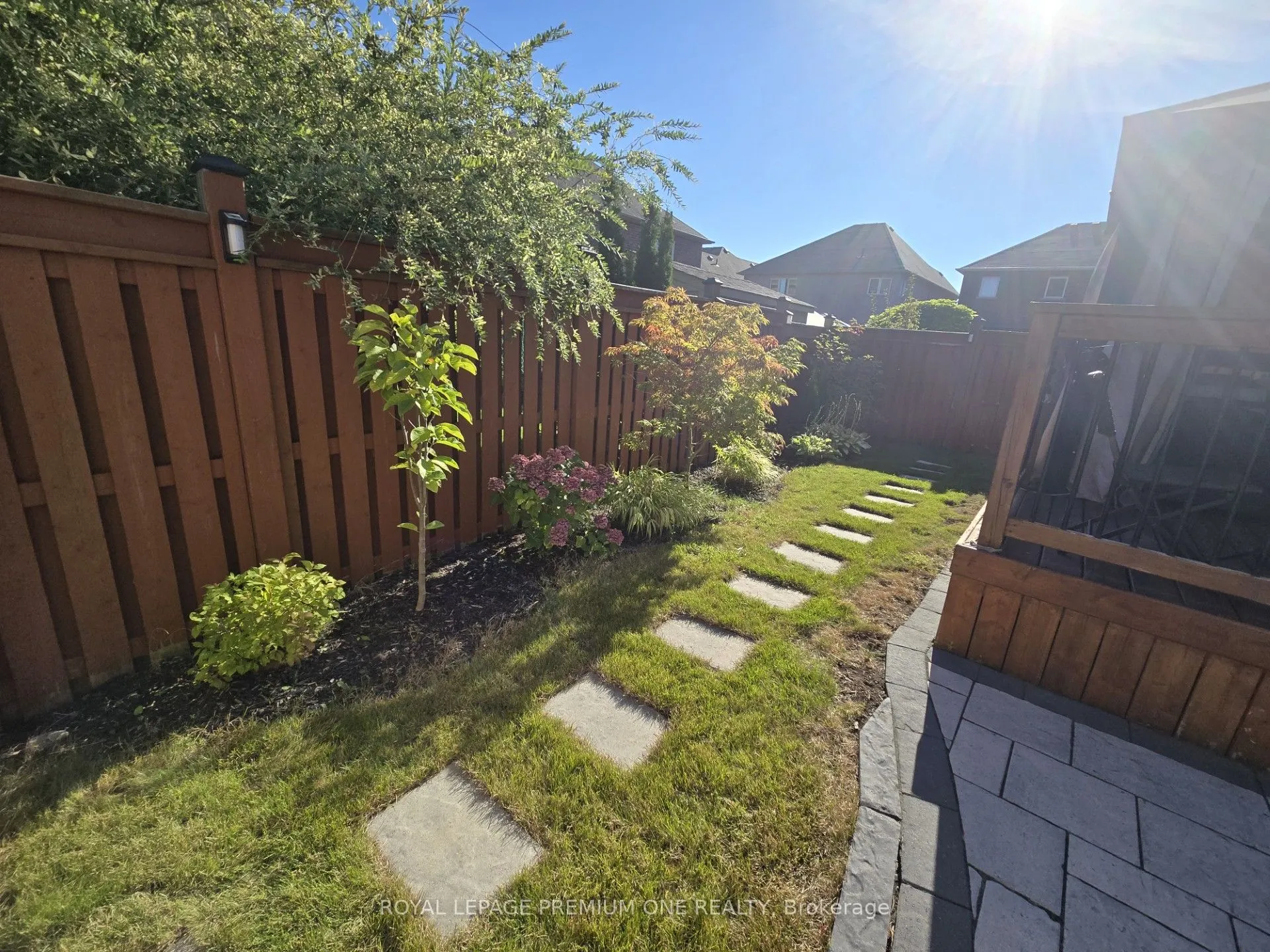 1271 Aldsworth Crescent