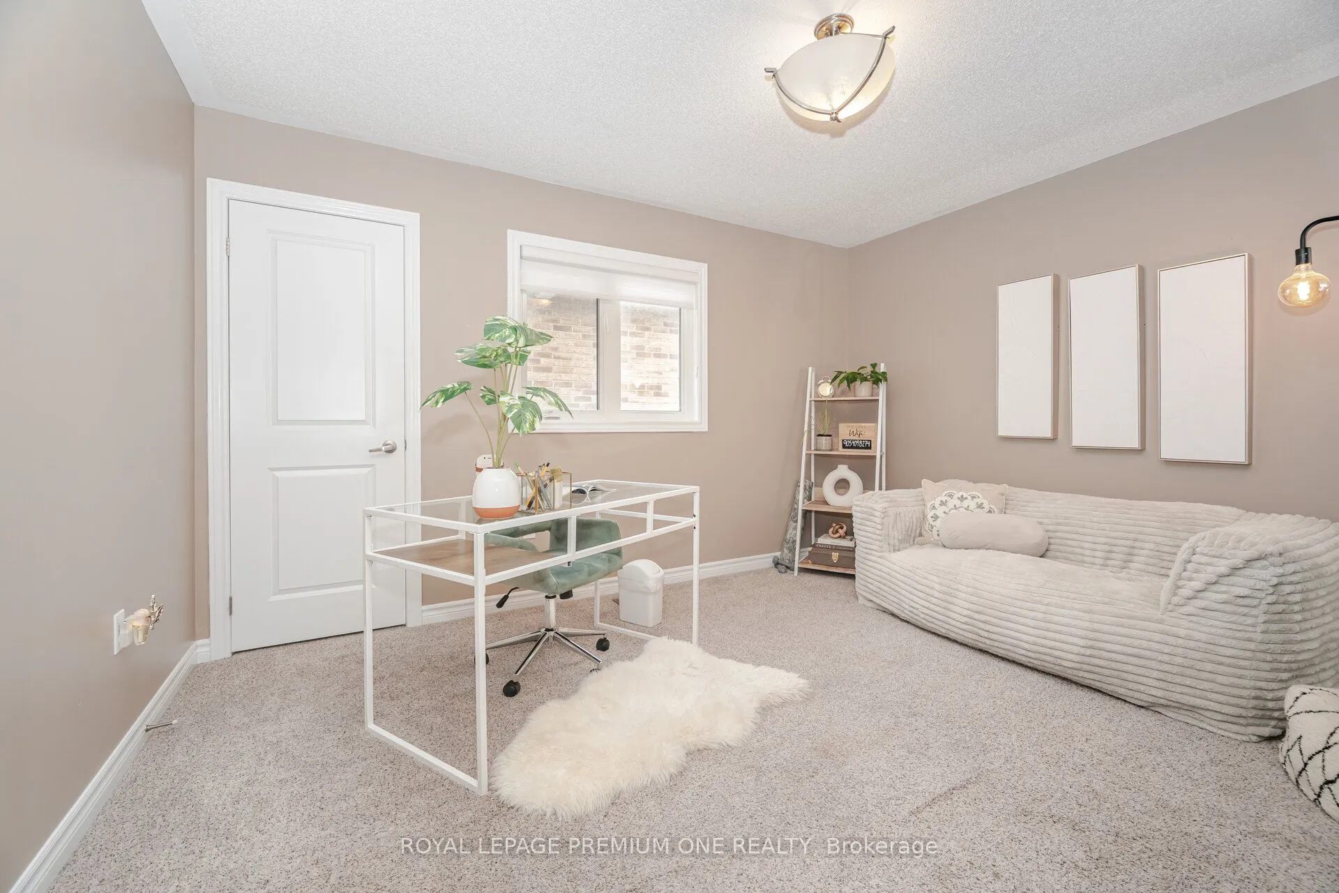1271 Aldsworth Crescent