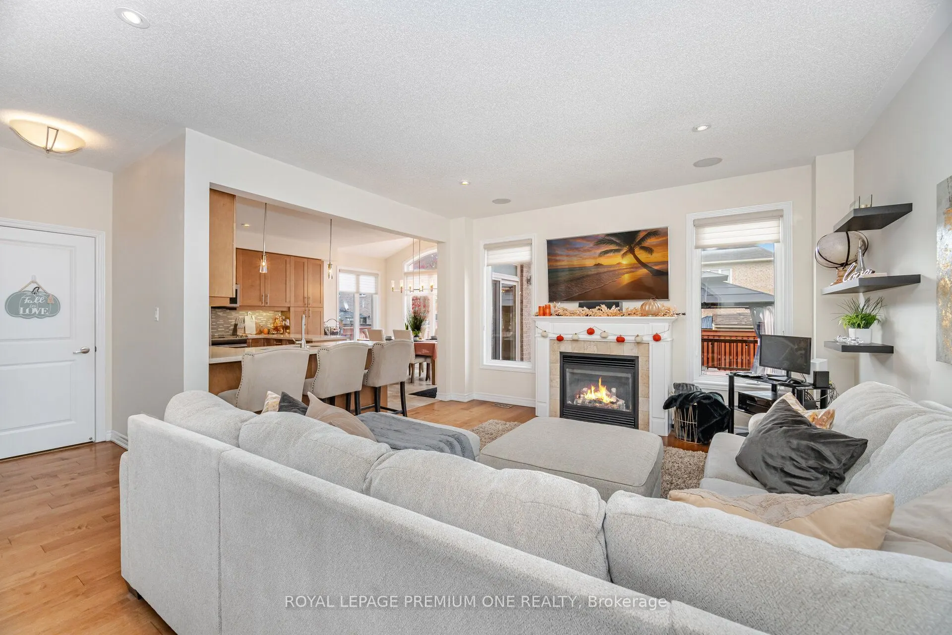 1271 Aldsworth Crescent