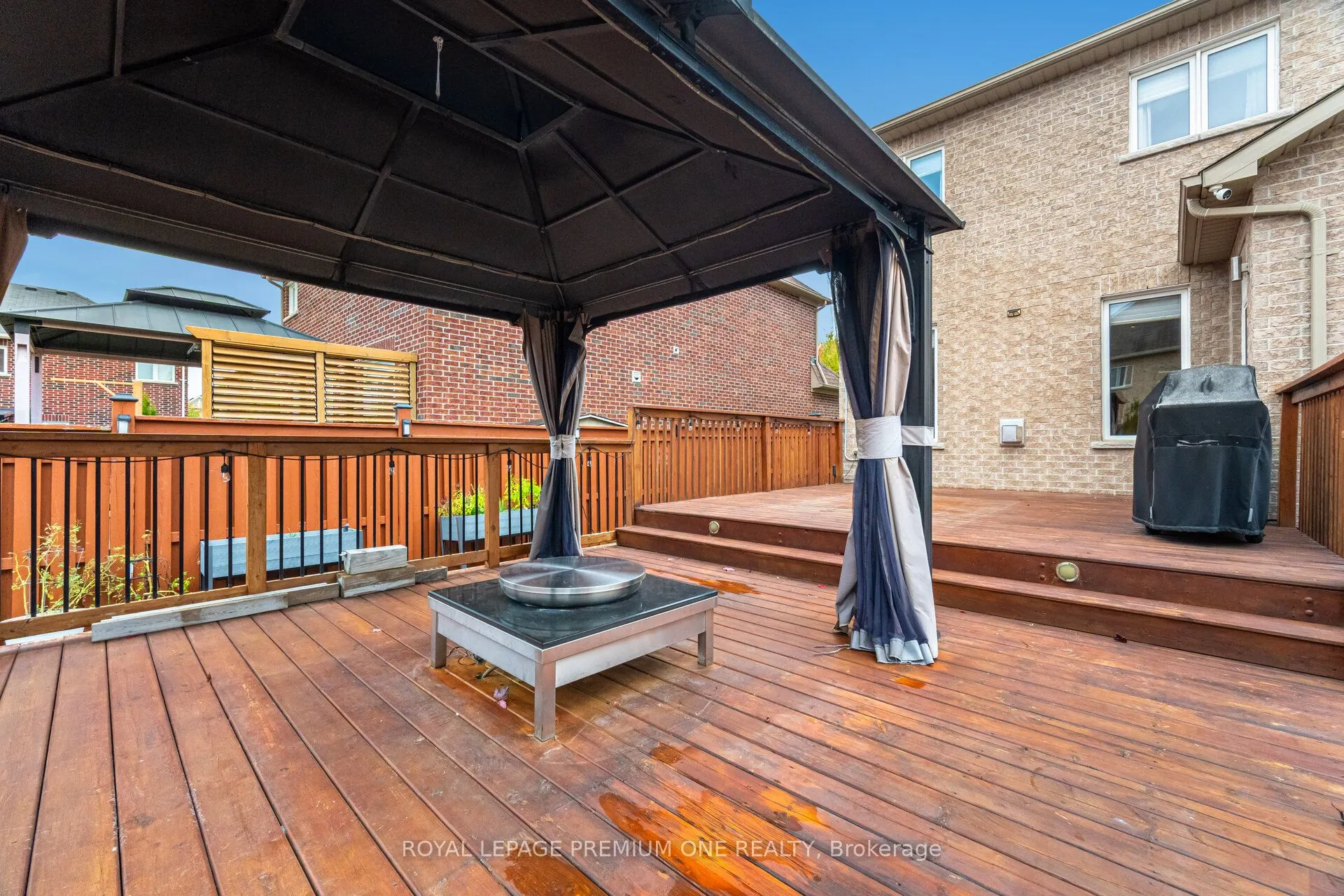 1271 Aldsworth Crescent
