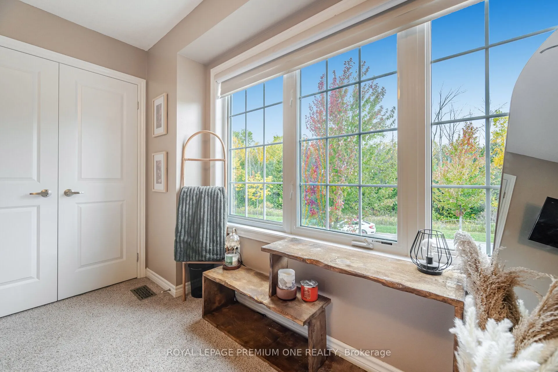 1271 Aldsworth Crescent