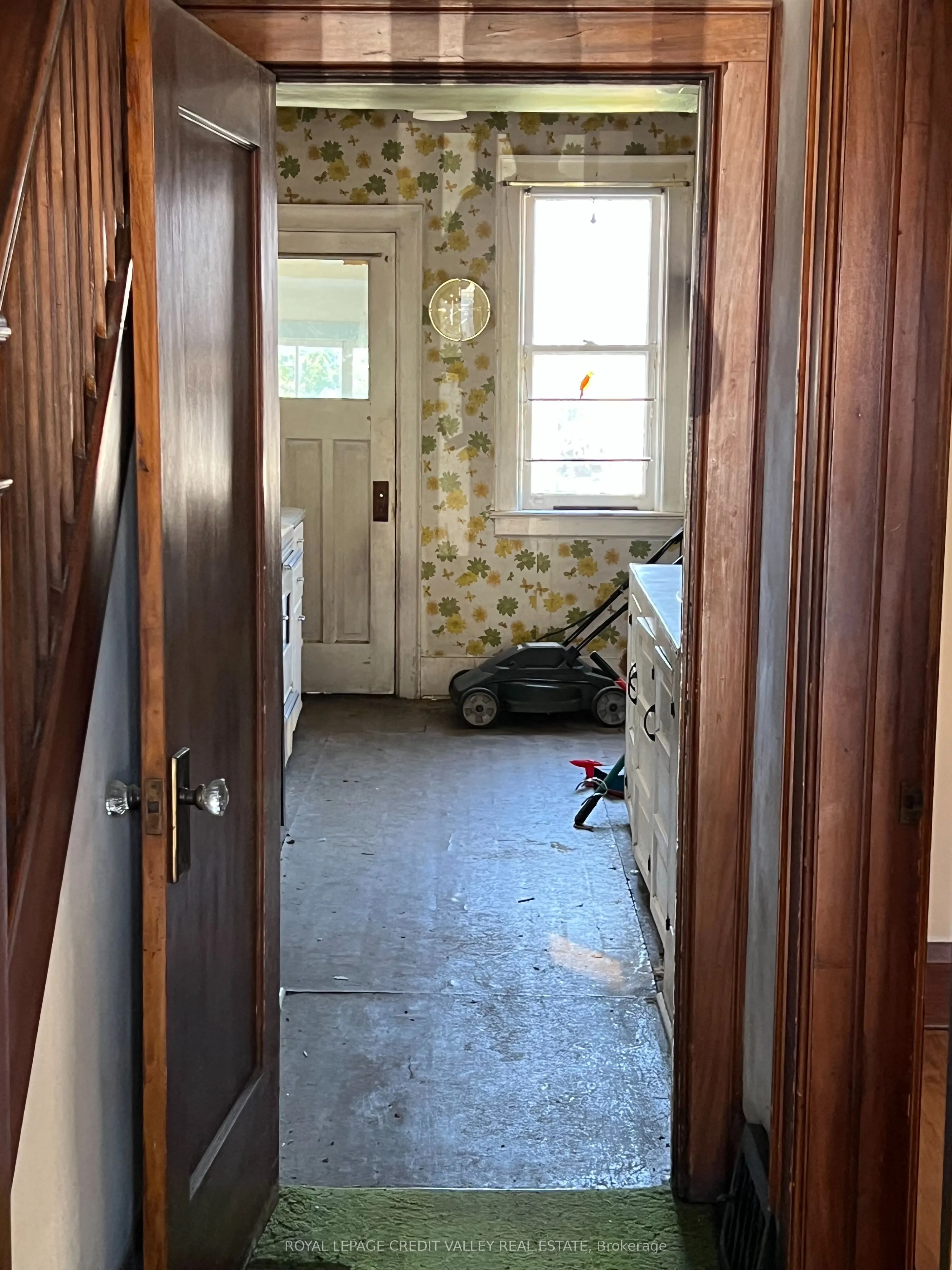 12 Stanhope Avenue