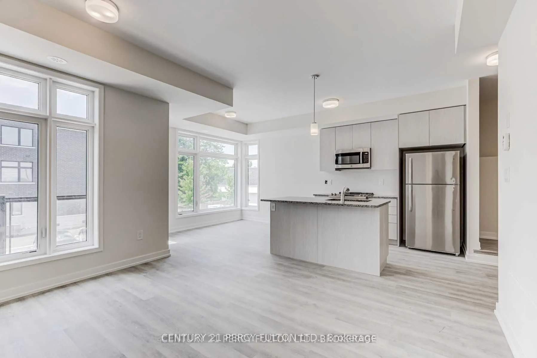 2550 Castlegate Crossing Drive, #105