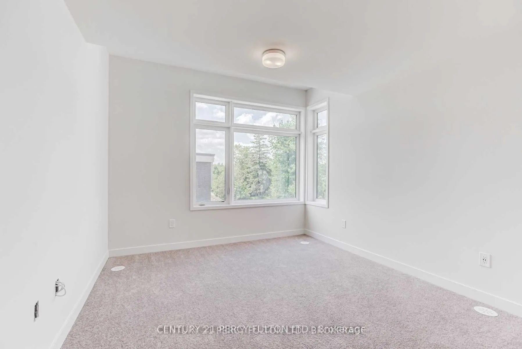 2550 Castlegate Crossing Drive, #105