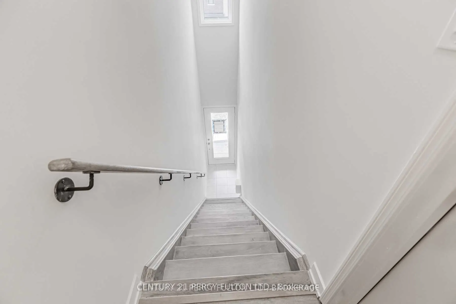 2550 Castlegate Crossing Drive, #105