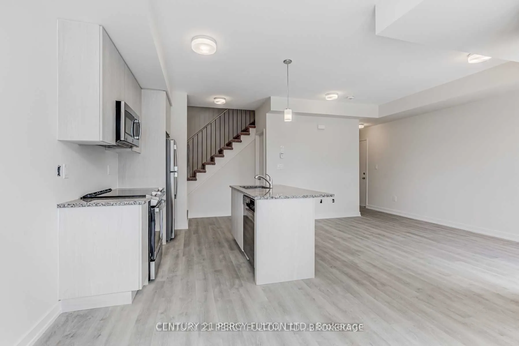 2550 Castlegate Crossing Drive, #105