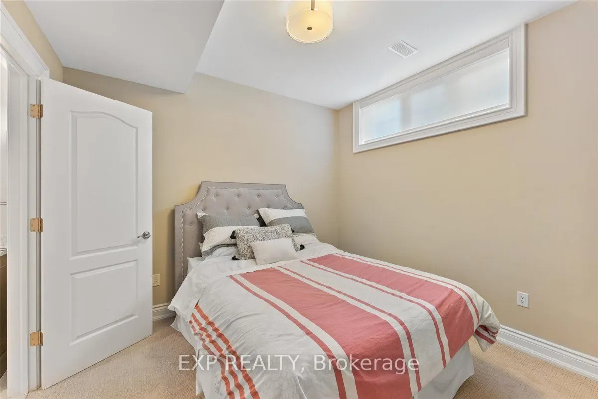 58 Coach Crescent