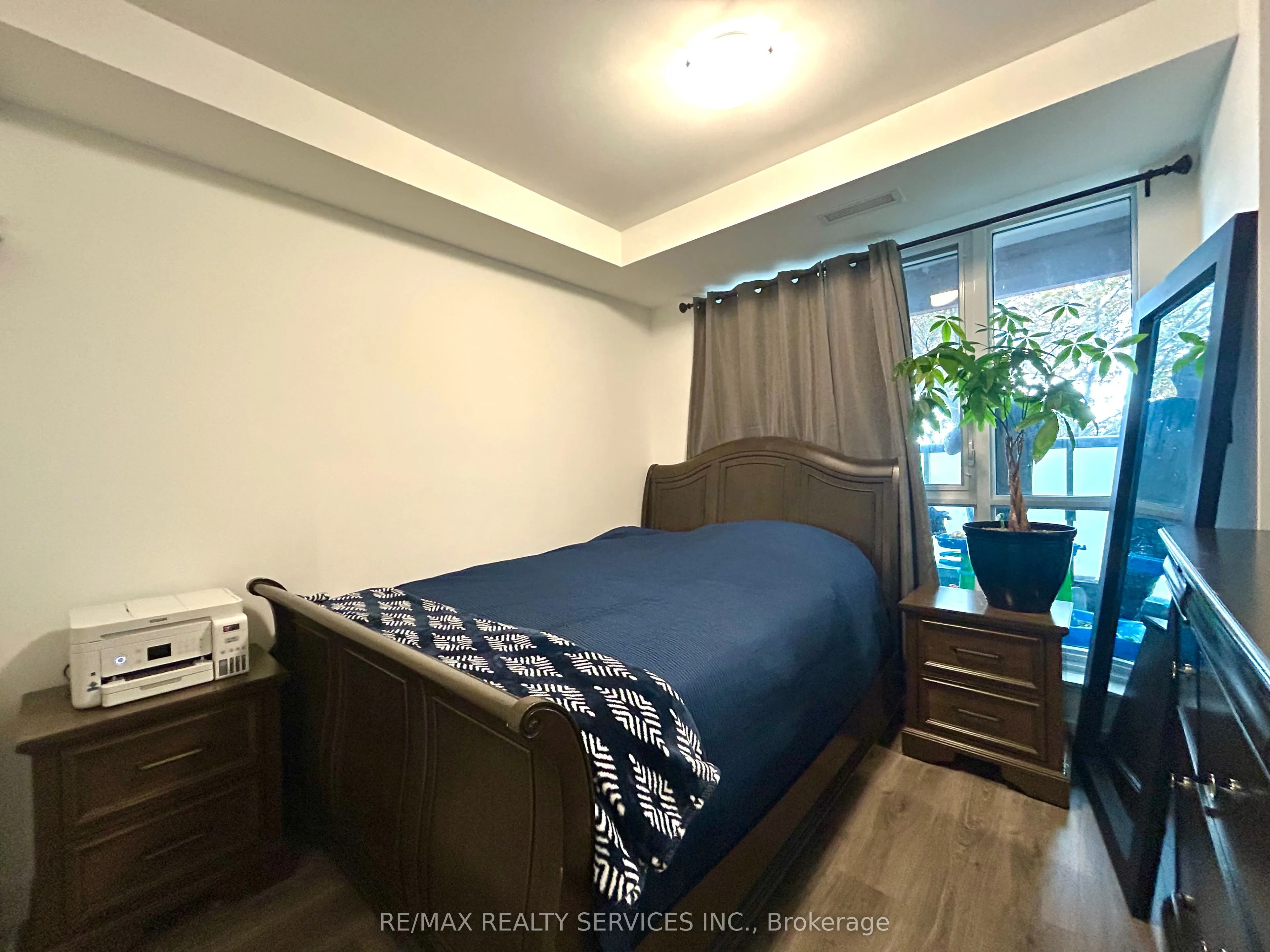 2545 Simcoe Street, #212